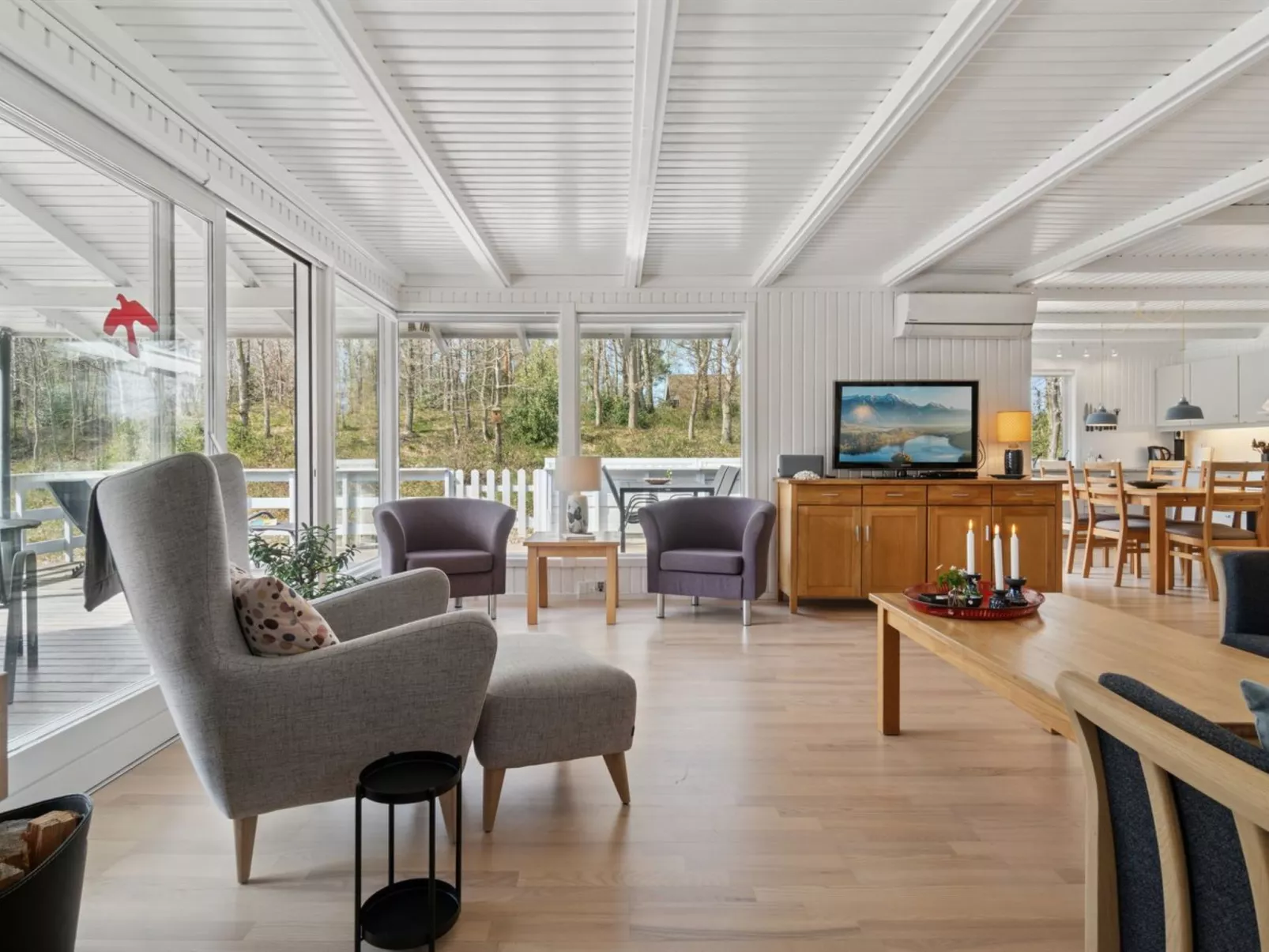 "Gjertrud" - 1km from the sea-Drinnen