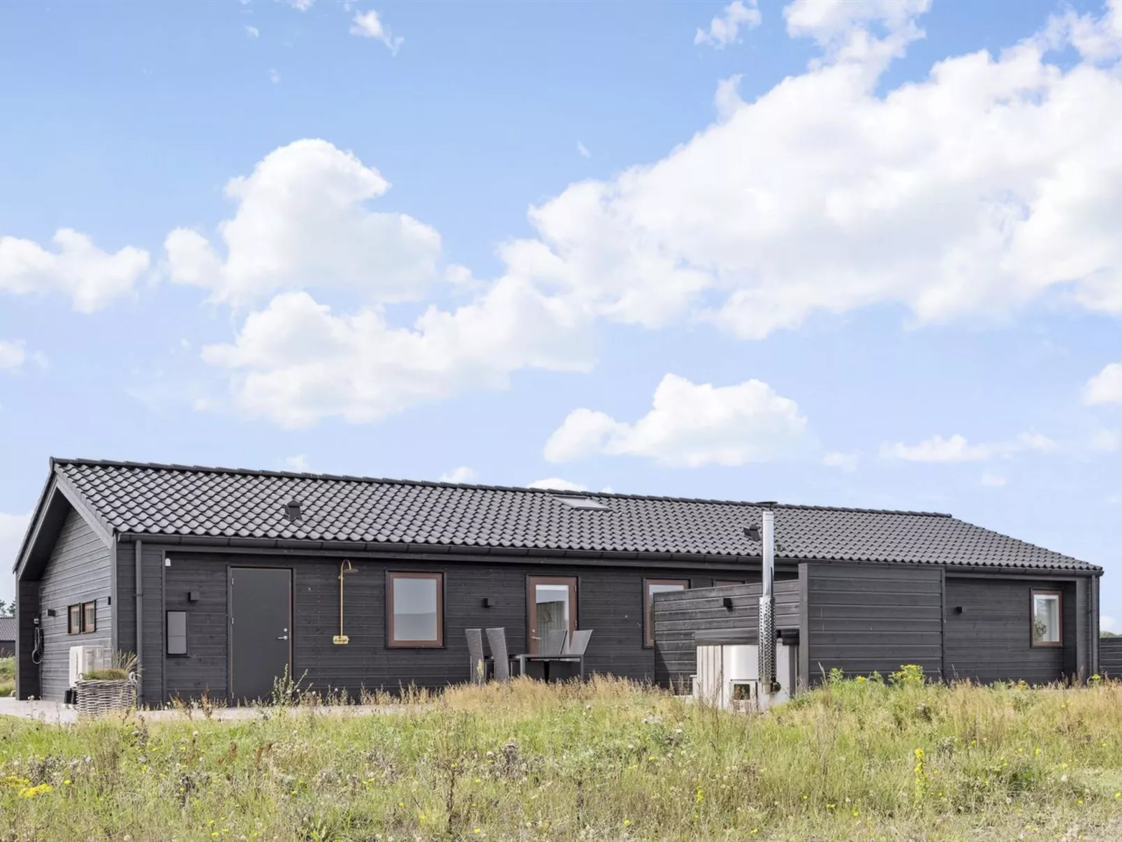 "Frithbjorn" - 900m from the sea-Outside