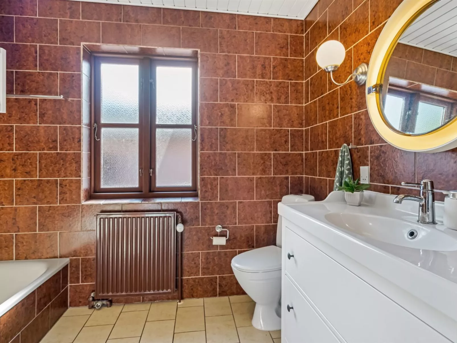 "Satu" - 2km from the sea-Inside