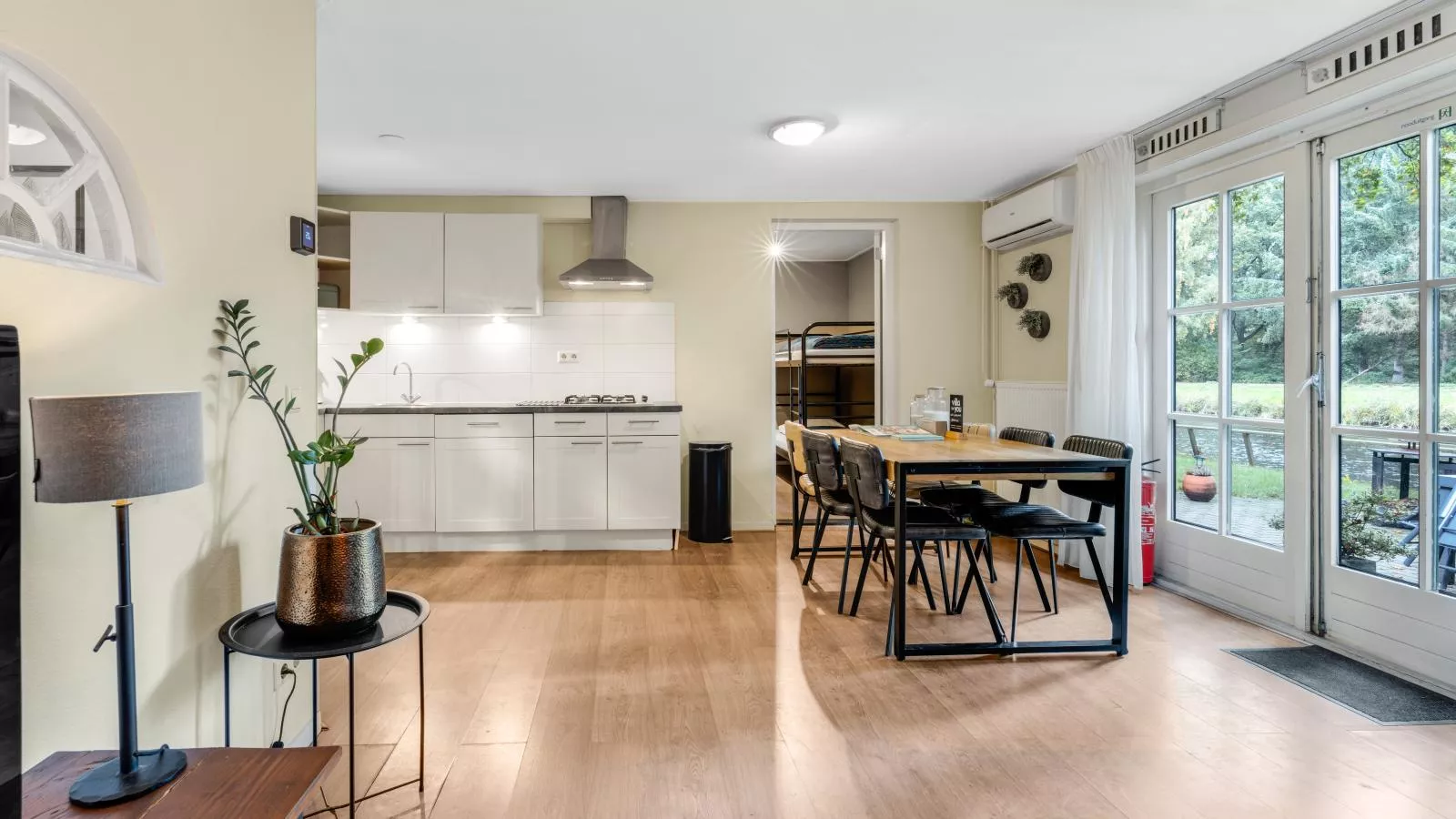 Rutershoeske-Dining room