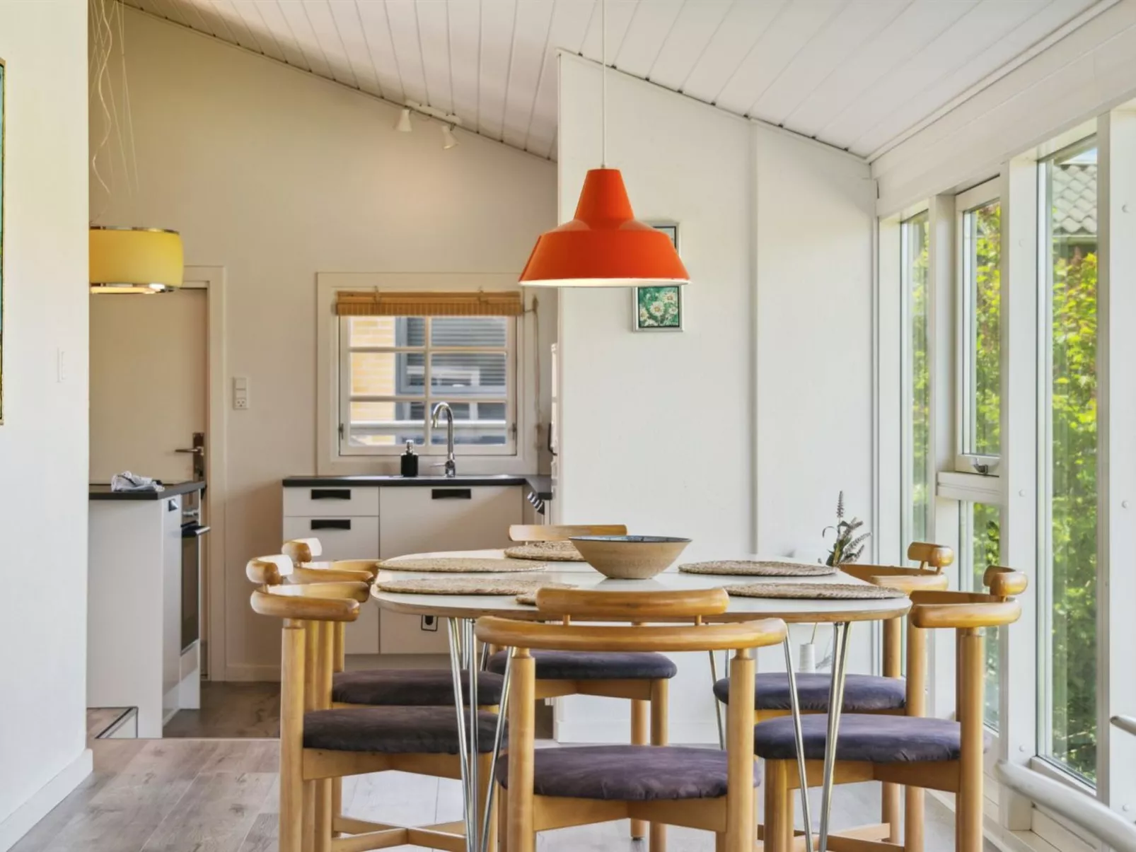 "Sölvy" - 300m from the sea-Drinnen