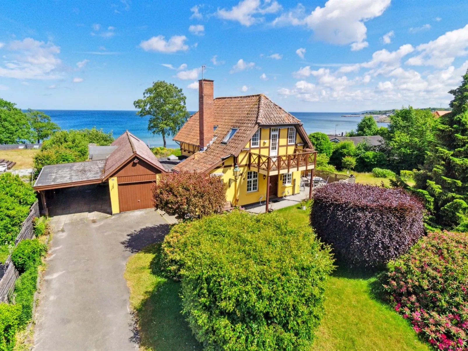 "Vanta" - 50m from the sea-Draußen