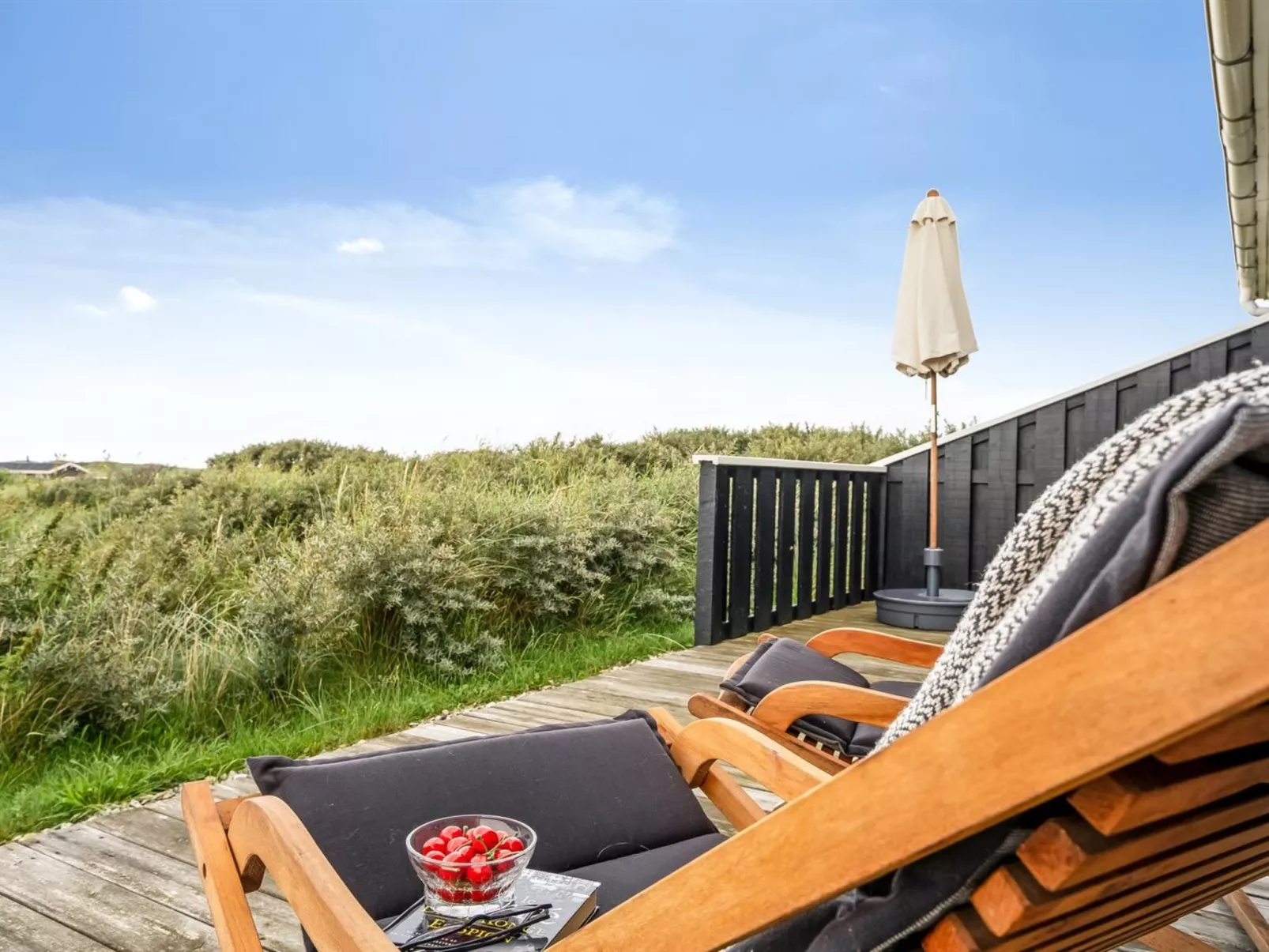 "Nuka" - 400m from the sea-Dehors