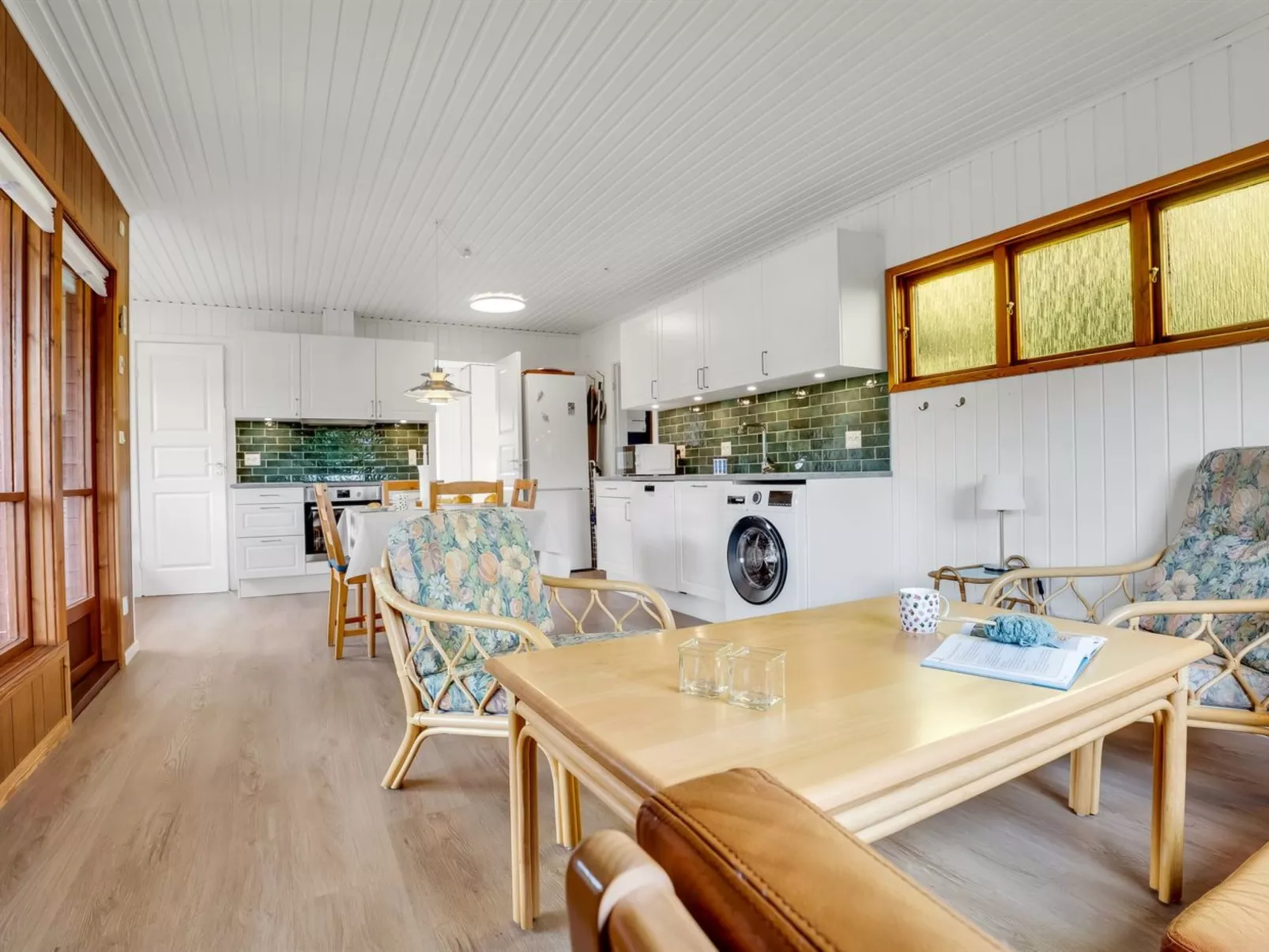 "Fulk" - 150m from the sea-Drinnen