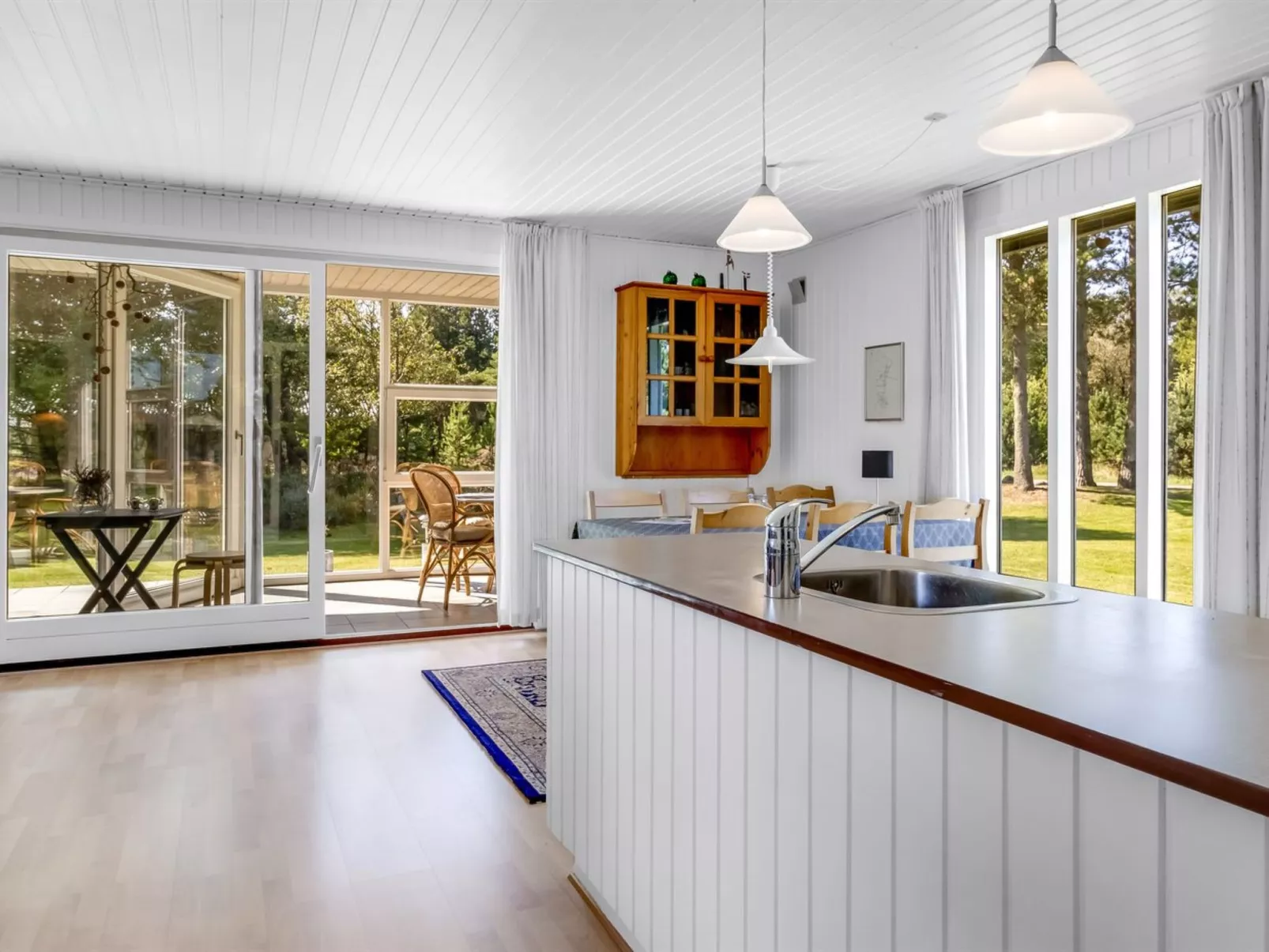 "Fiallar" - 3.2km from the sea-Drinnen