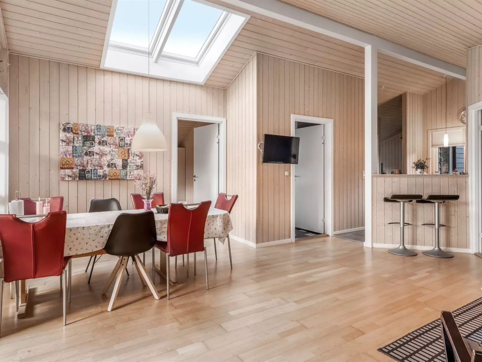 "Næwe" - 30km from the sea-Inside