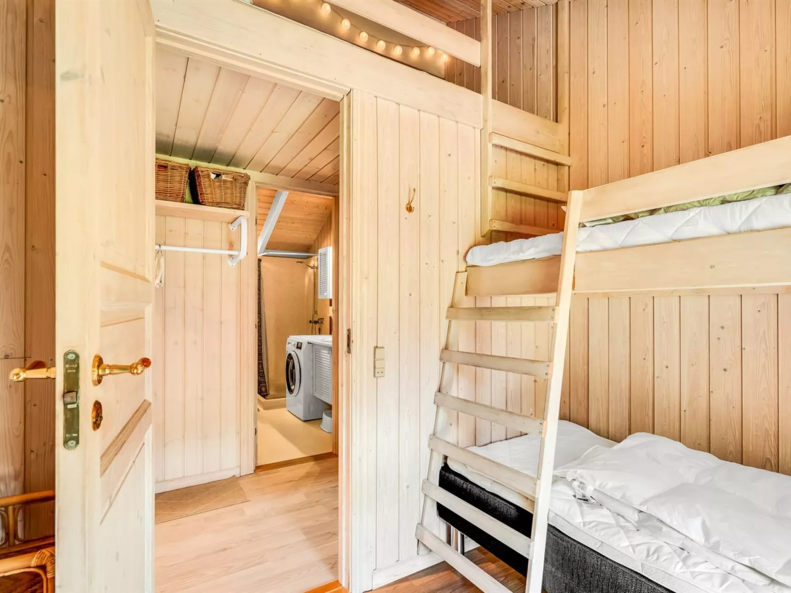 "Amundi" - 500m from the sea-Inside