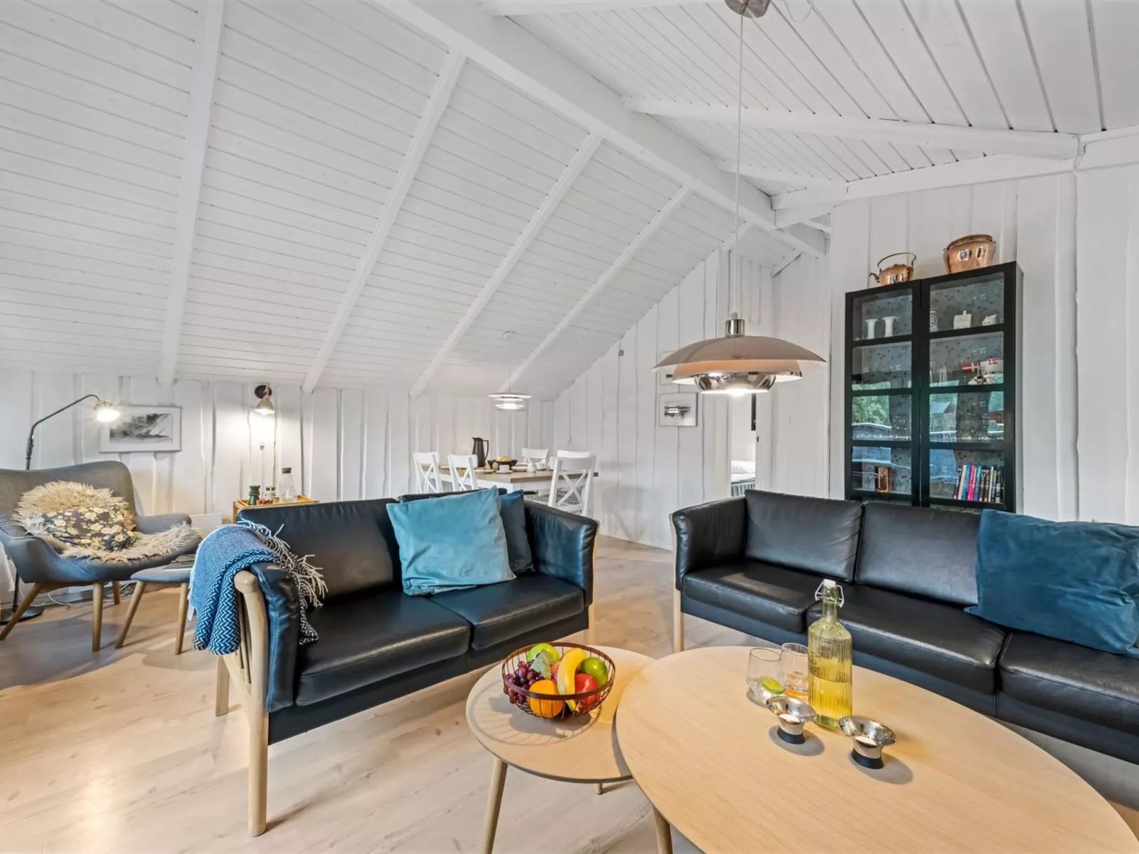 "Giselle" - 10km from the sea-Drinnen