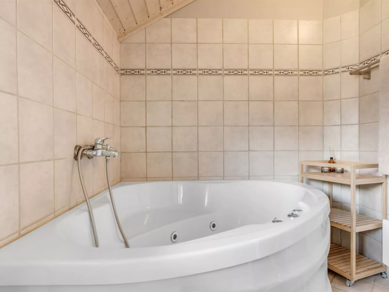 "Sylwia" - 250m to the fjord-Drinnen