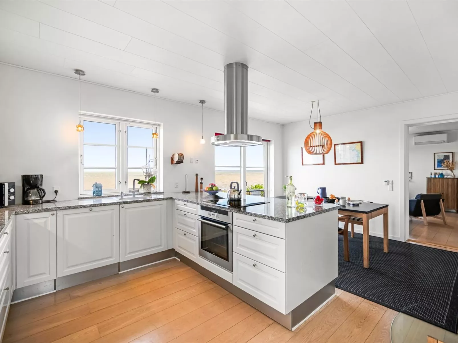 "Evamaria" - 10m from the sea-Inside