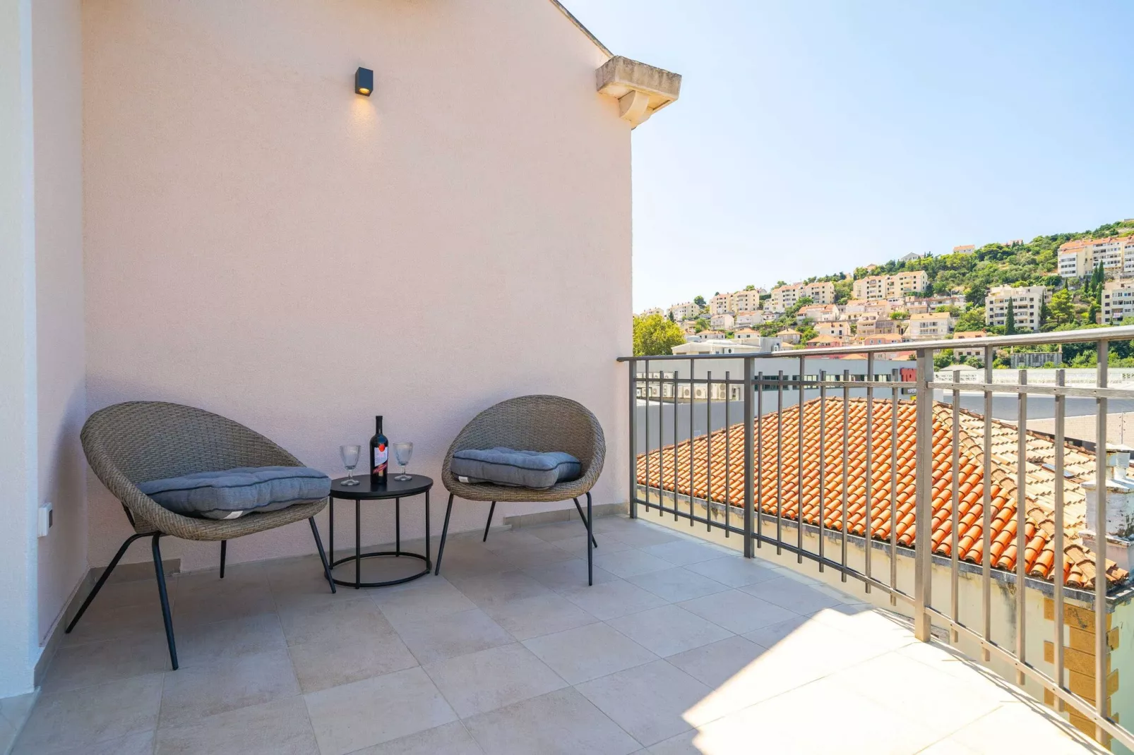 Apartments Villa Aura - Duplex studio with Balcony and shared swimming pool-Terrasse