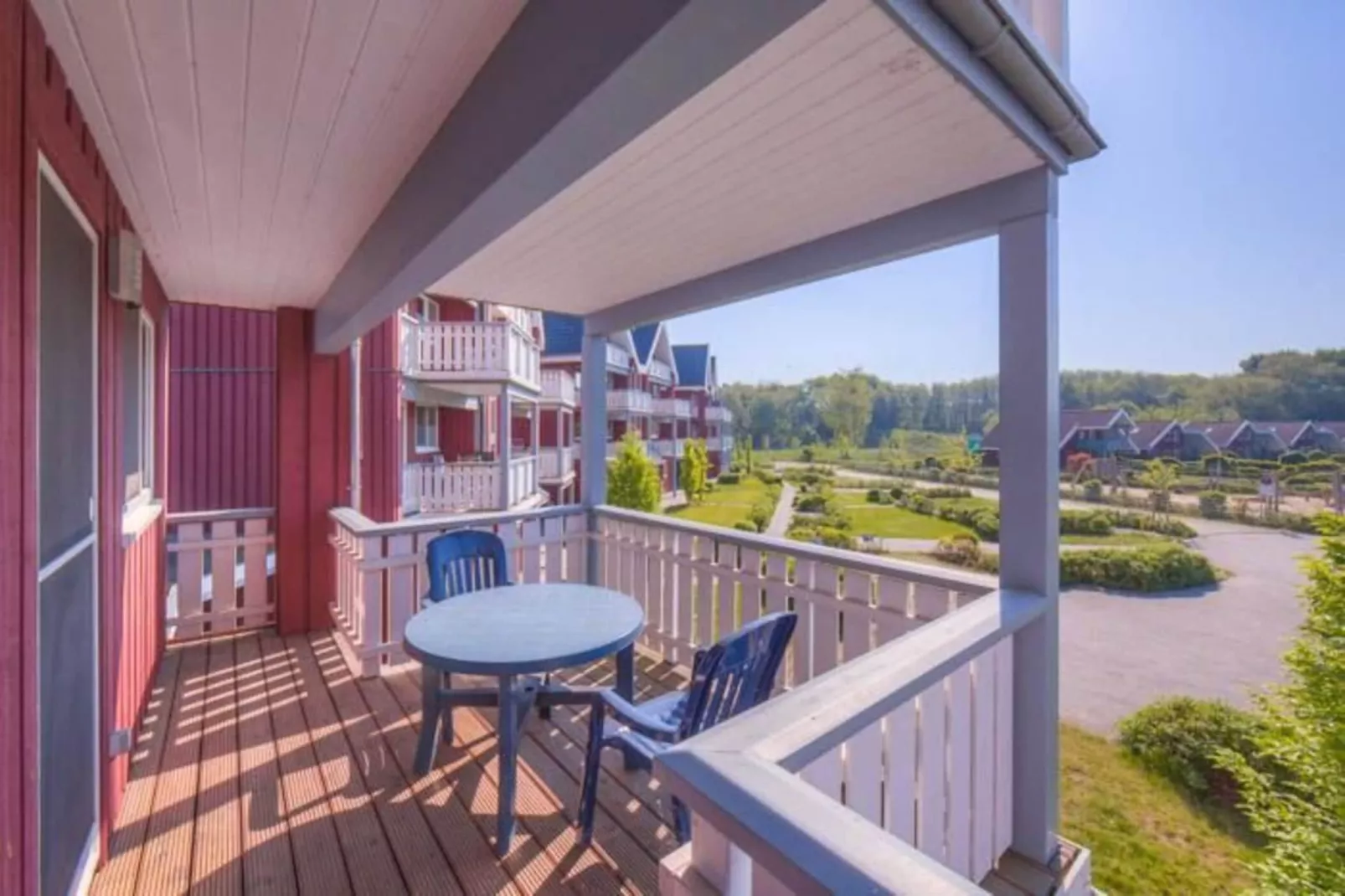 Mitteldeck 494-Terrasse/Balkon