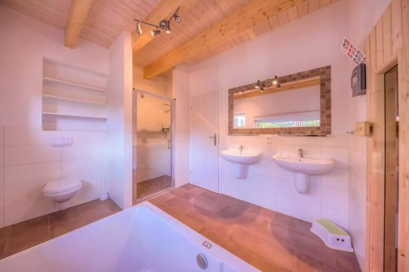 Kondor 253-Badezimmer