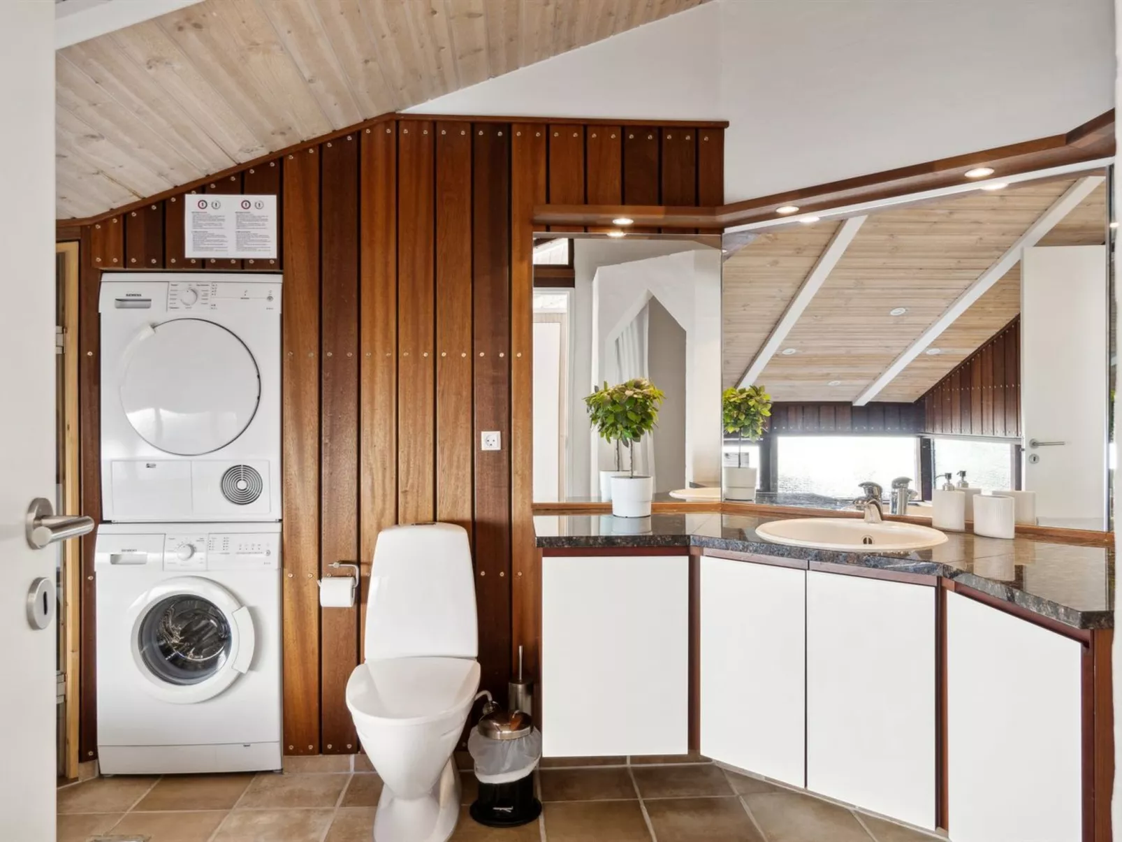 "Mariska" - 100m from the sea-Inside