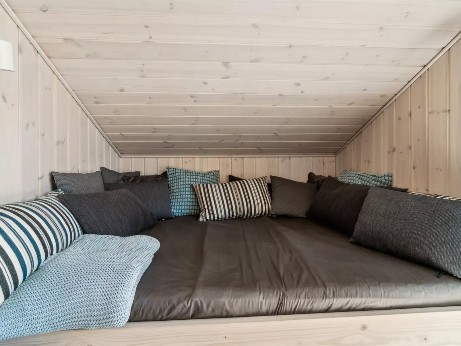 "Vamika" - 300m from the sea-Inside