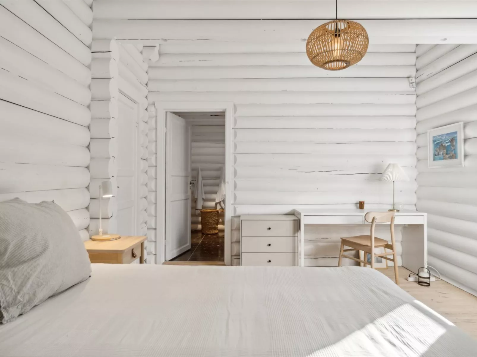 "Sighfrith" - 1.4km from the sea-Inside