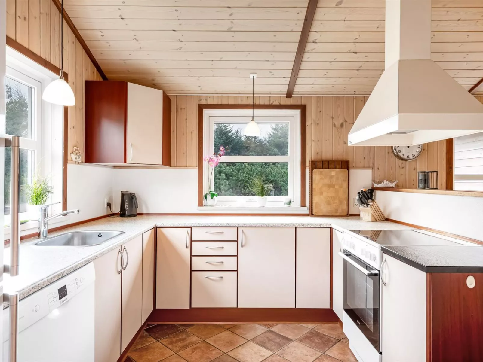 "Thorger" - 550m from the sea-Inside