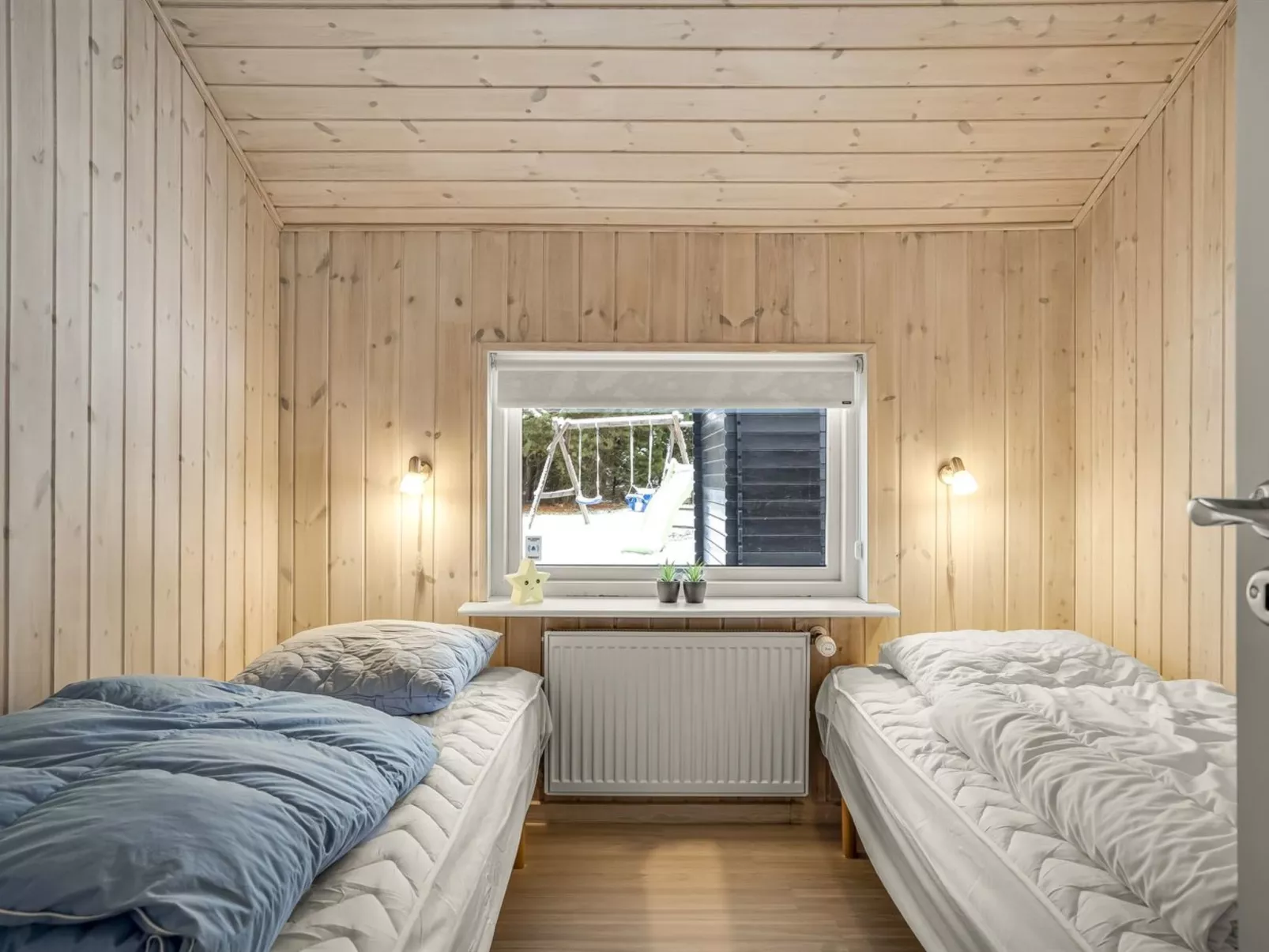 "Elvin" - 2km from the sea-Inside