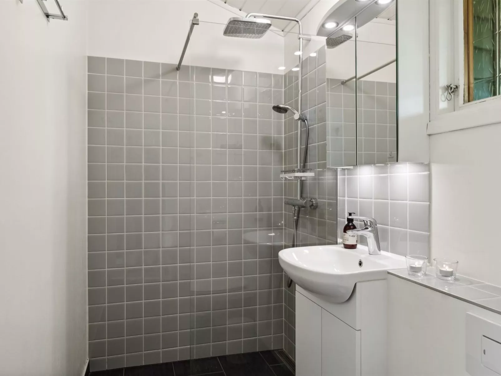 "Awenita" - 250m from the sea-Inside