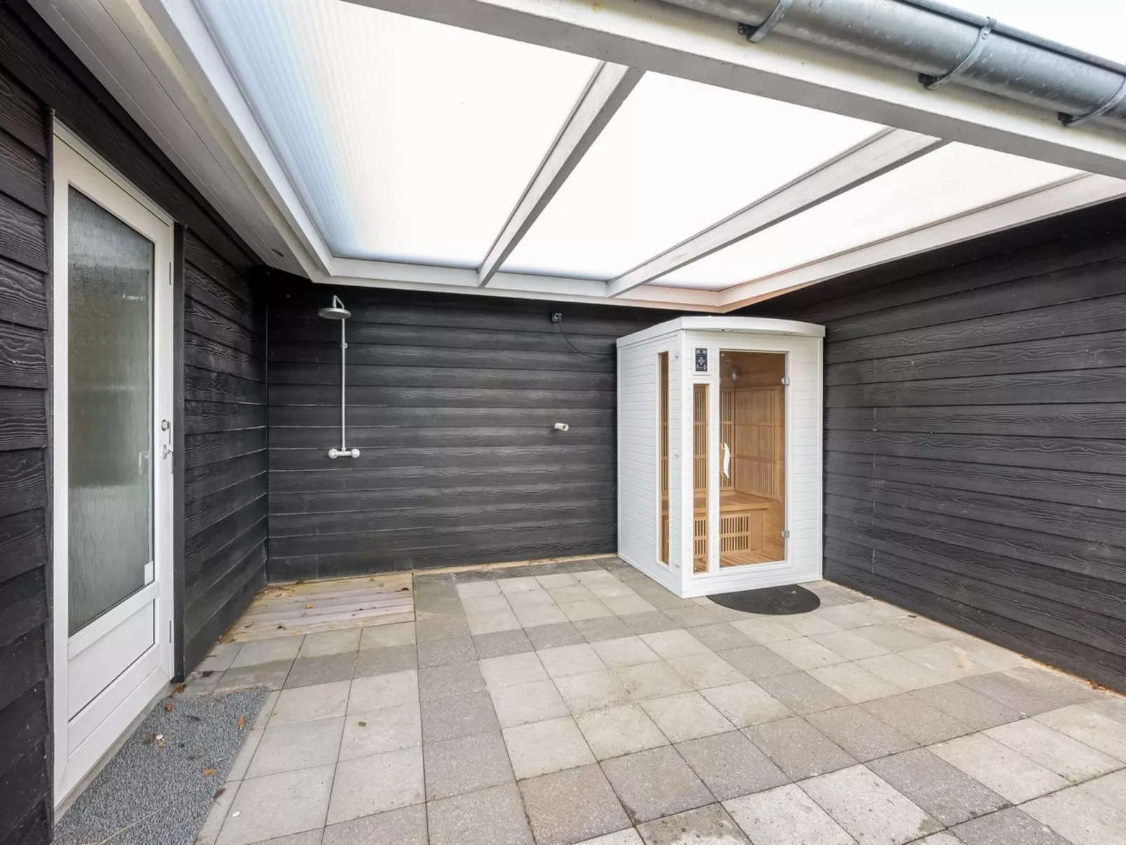 "Billa" - 450m from the sea-Dehors