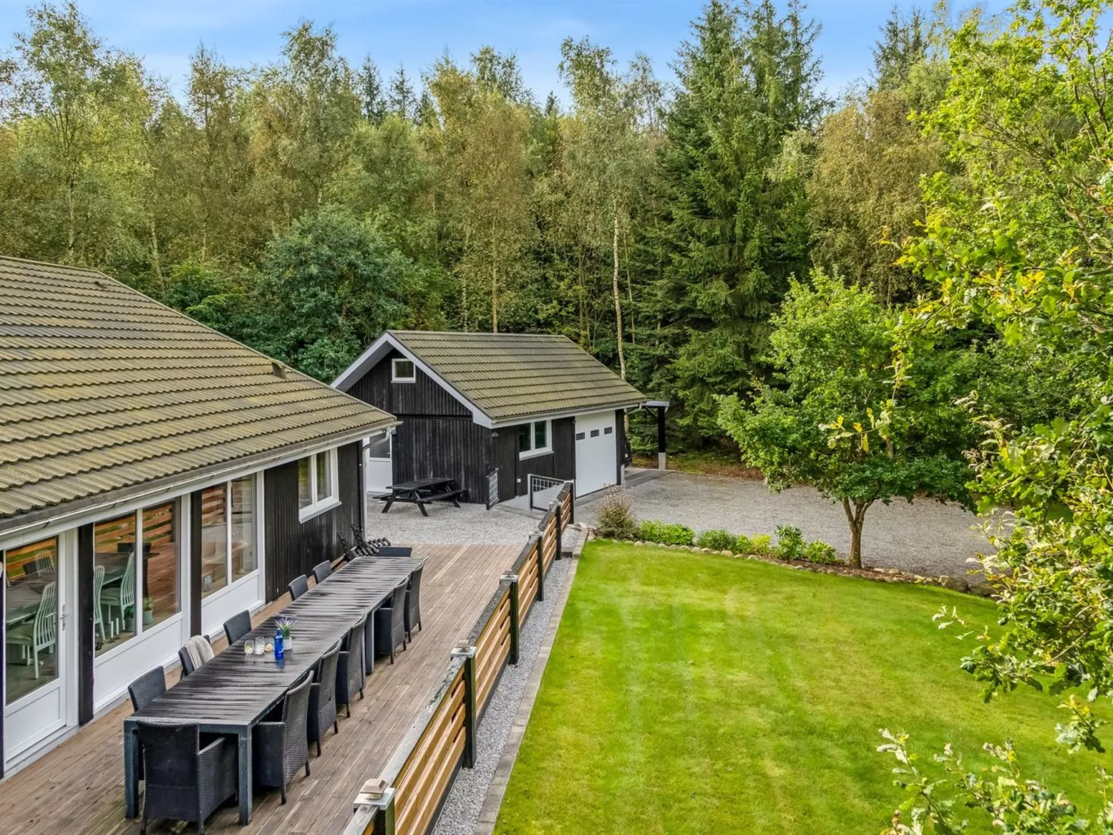 "Vicente" - 14km to the fjord-Outside