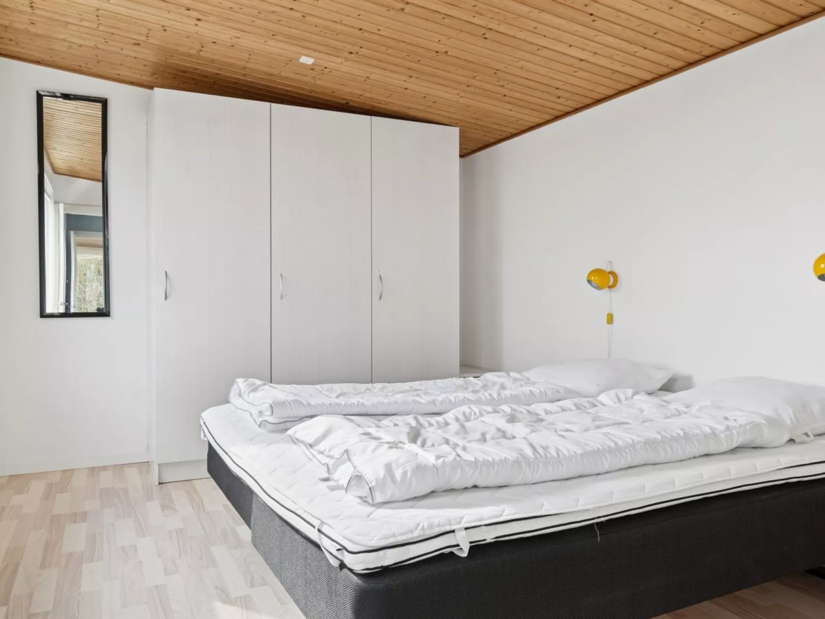 "Salka" - 200m to the fjord-Drinnen