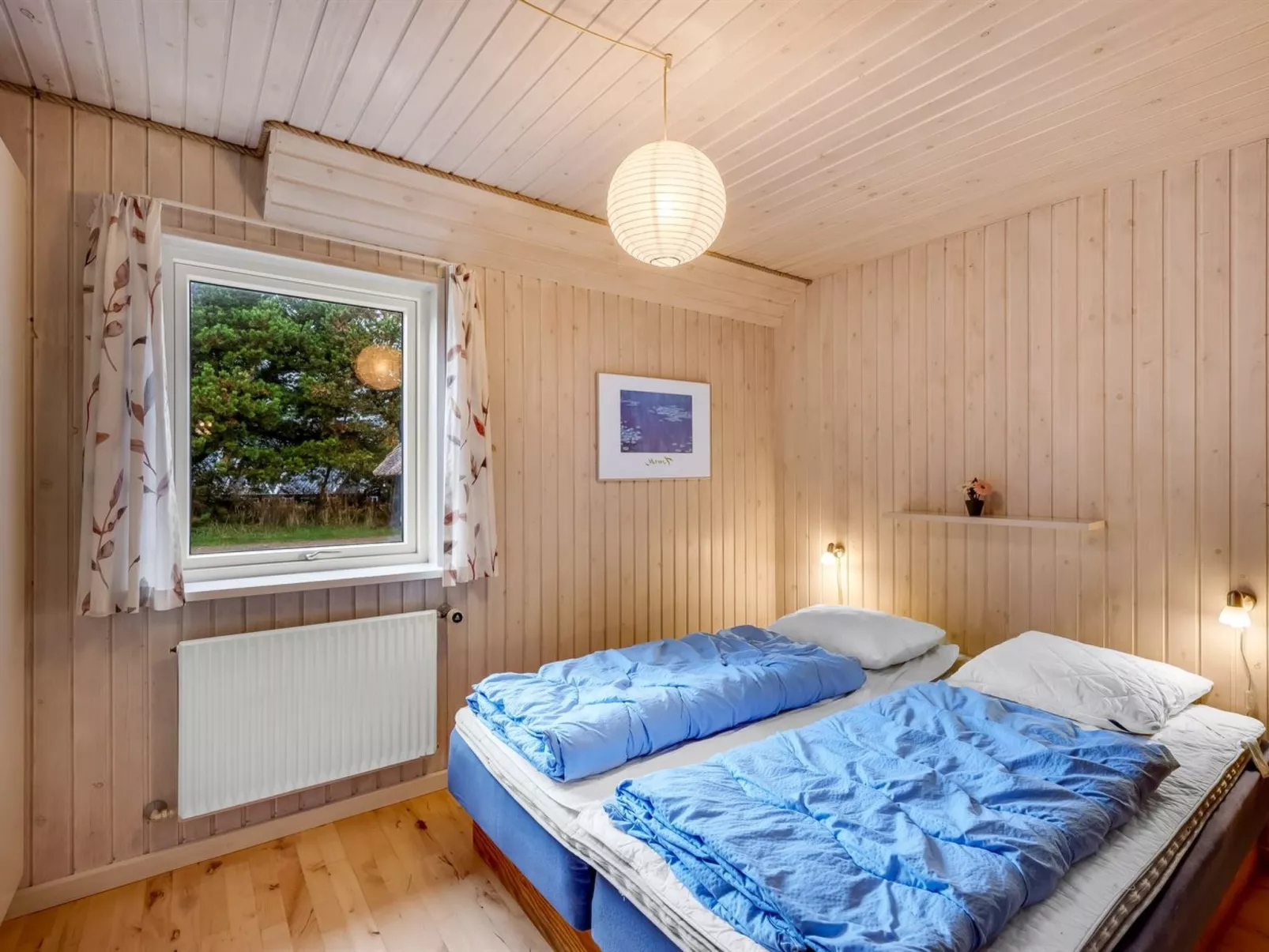 "Hunved" -  from the sea-Dedans