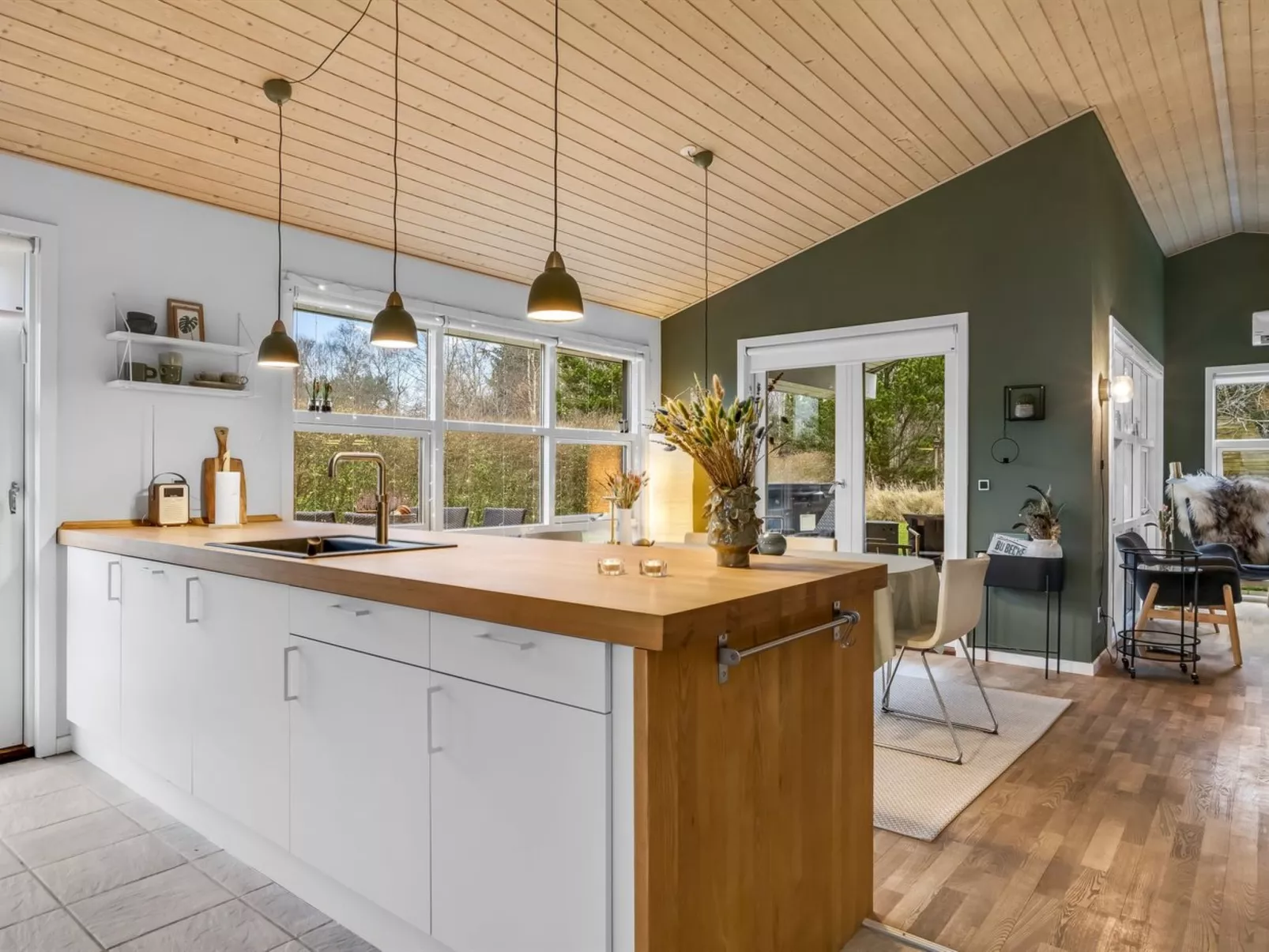 "Frederikka" - 1.9km from the sea-Drinnen