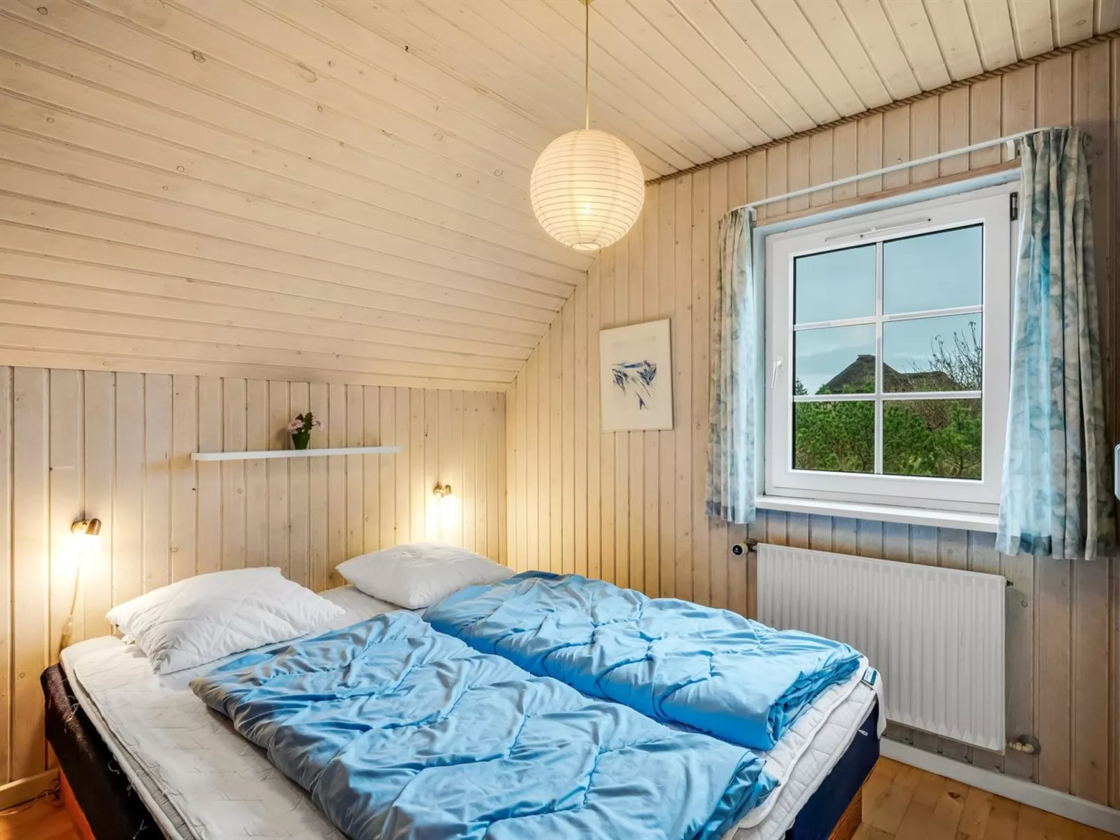 "Madsen" -  from the sea-Dedans