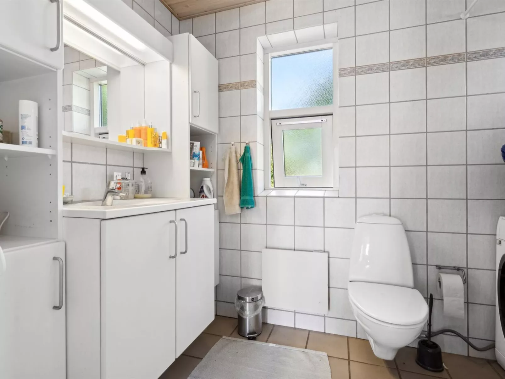 "Bryngeir" - 25m from the sea-Inside