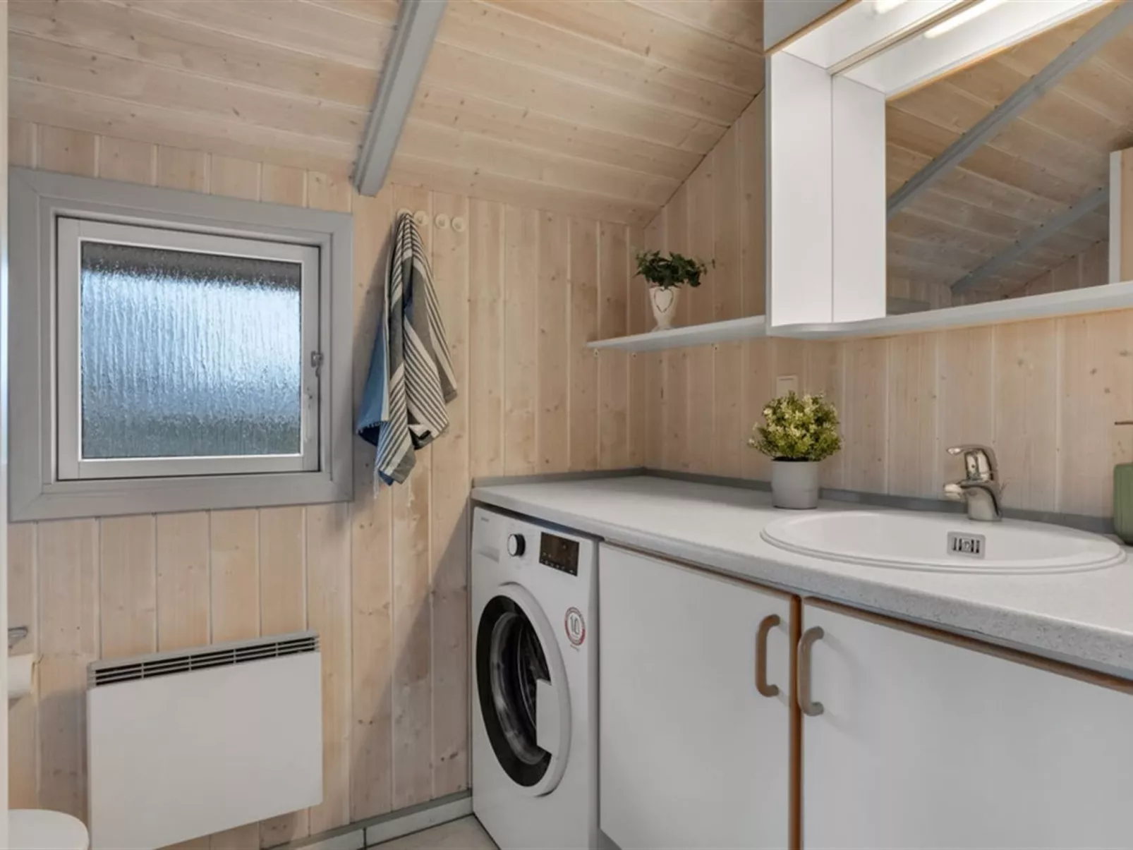 "Halla" - 250m from the sea-Inside