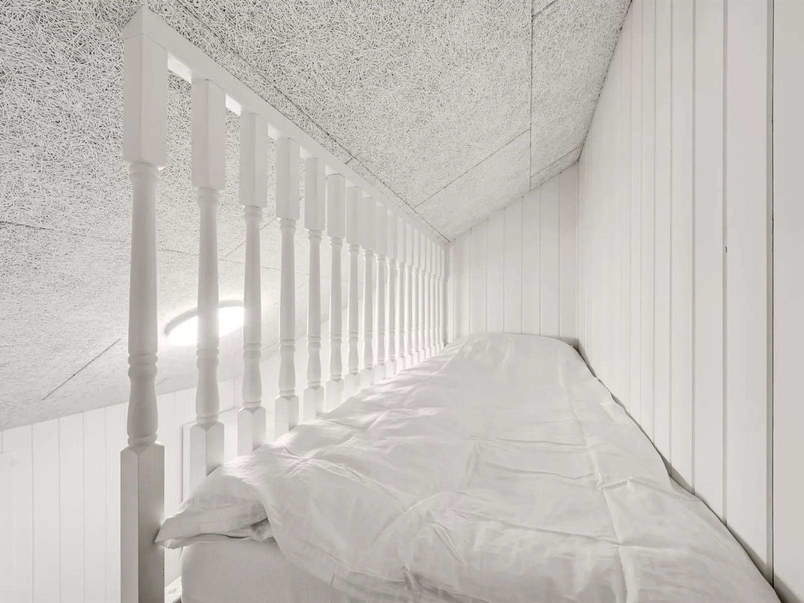 "Grimar" - 400m to the fjord-Drinnen