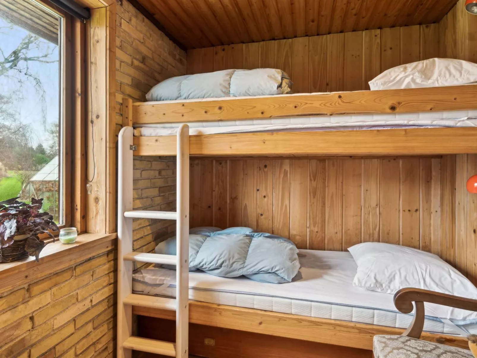 "Svanborg" - 40m from the sea-Inside