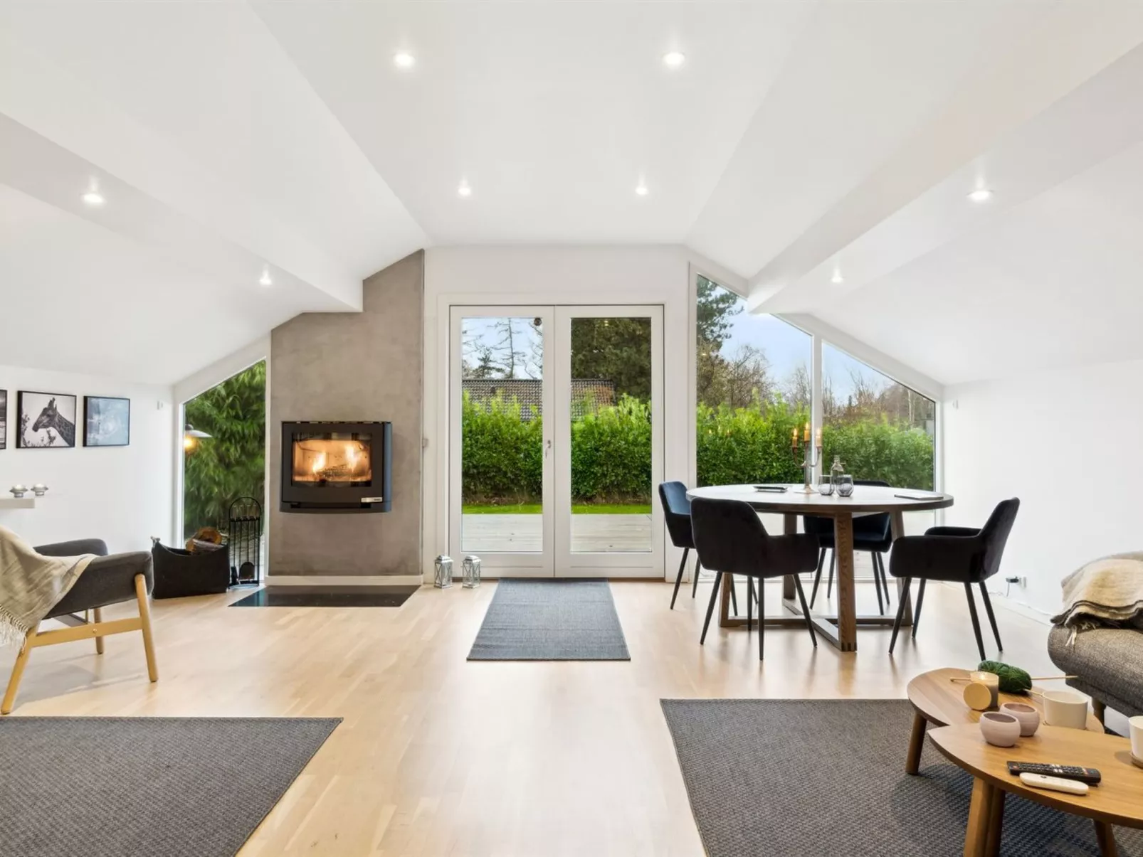 "Frithlef" - 1.3km from the sea-Inside