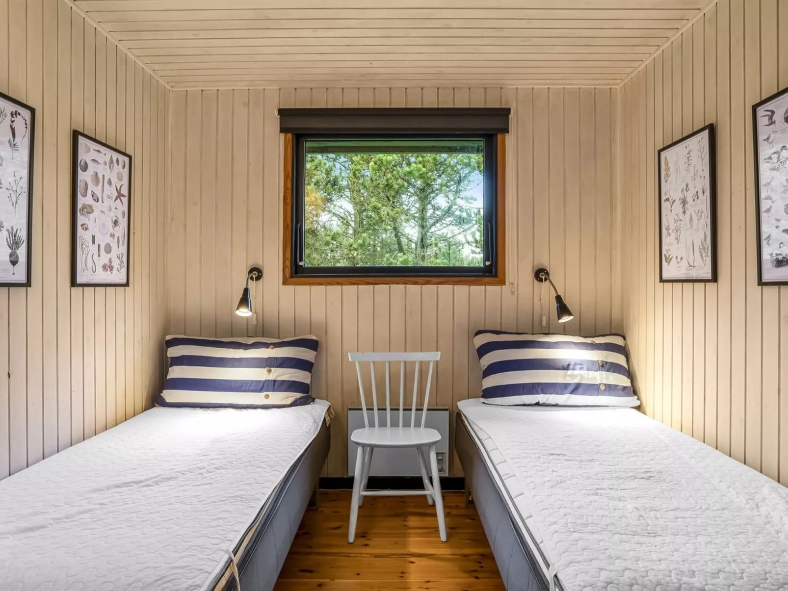 "Star" - 600m from the sea-Drinnen