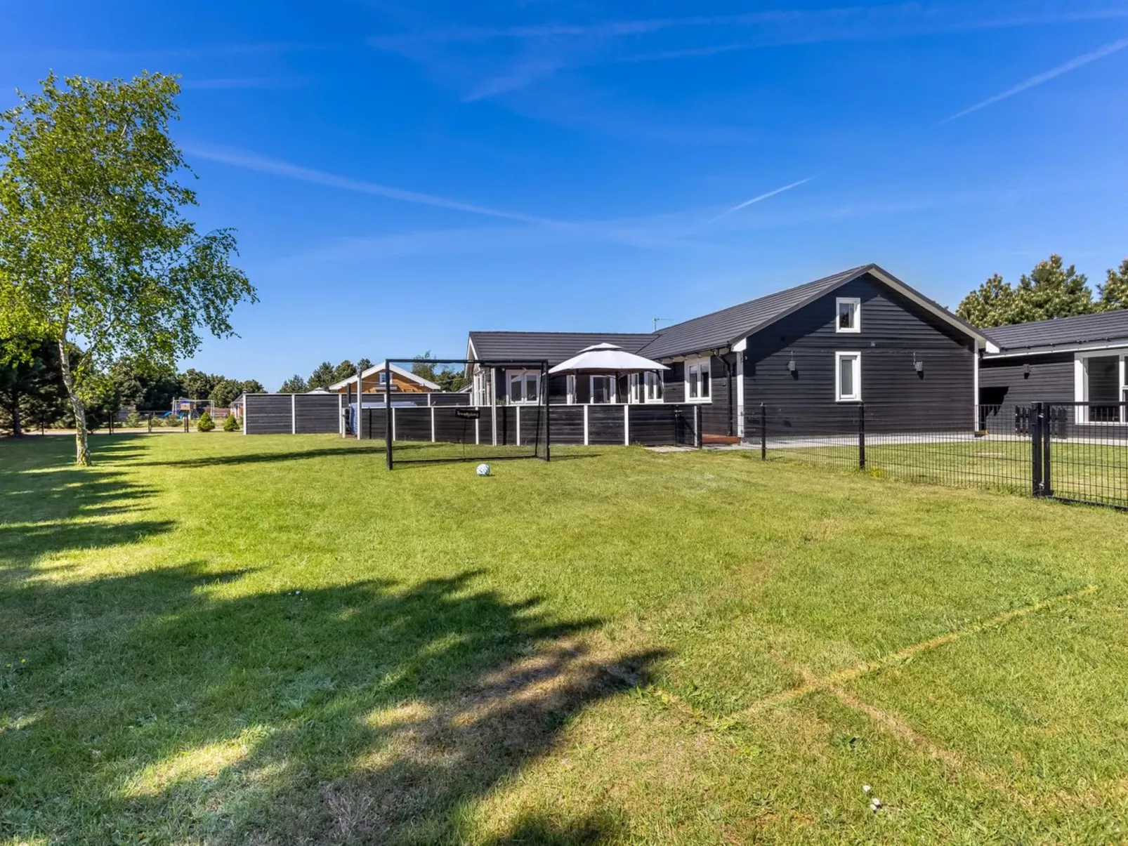 "Amdi" - 1.3km from the sea-Outside