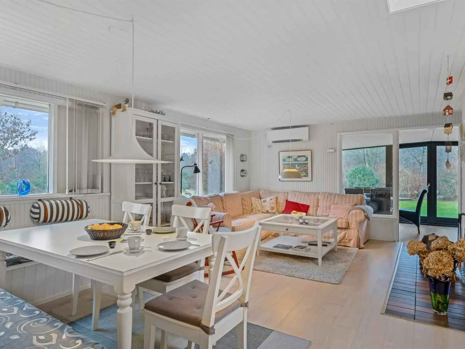 "Sven" - 250m to the fjord-Inside