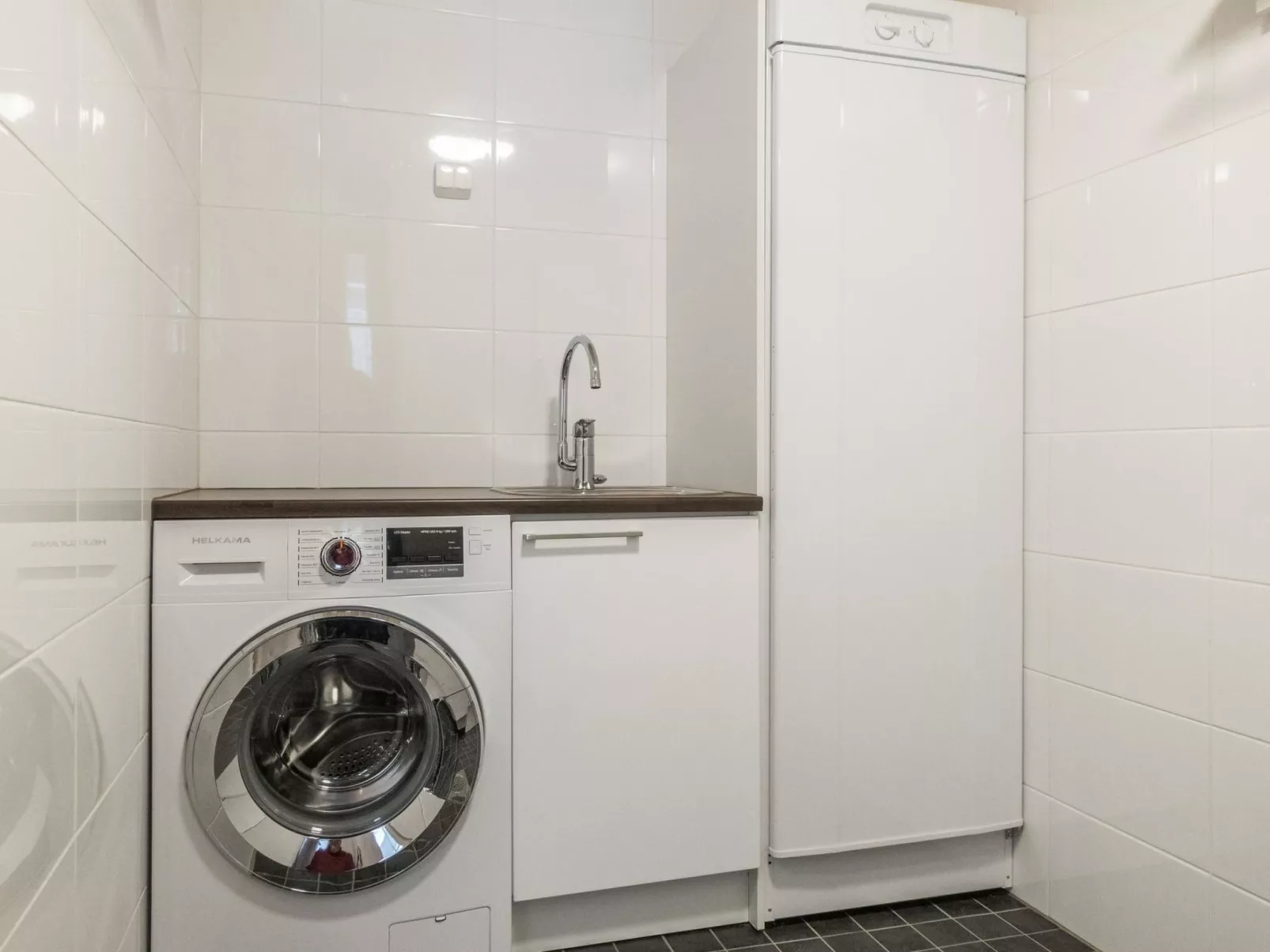 Atrin suvanto b-Dedans