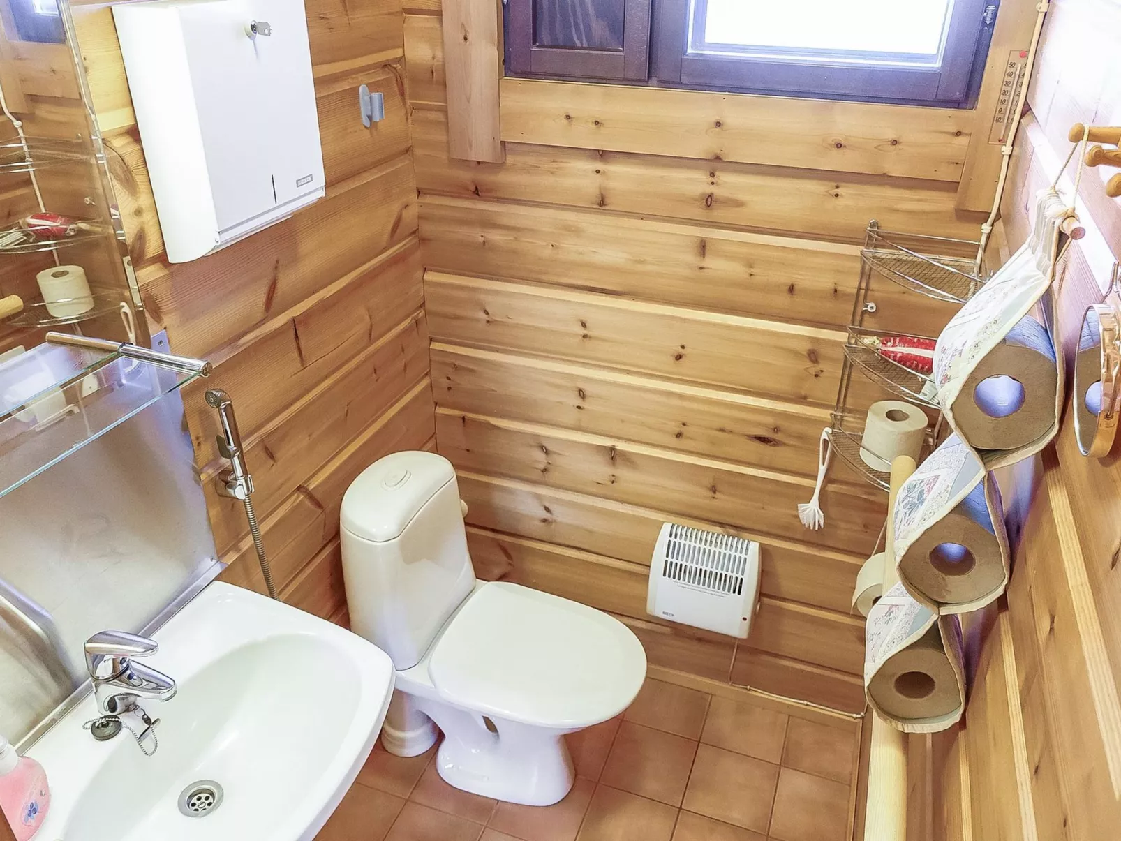 Metso-pirtti-Drinnen