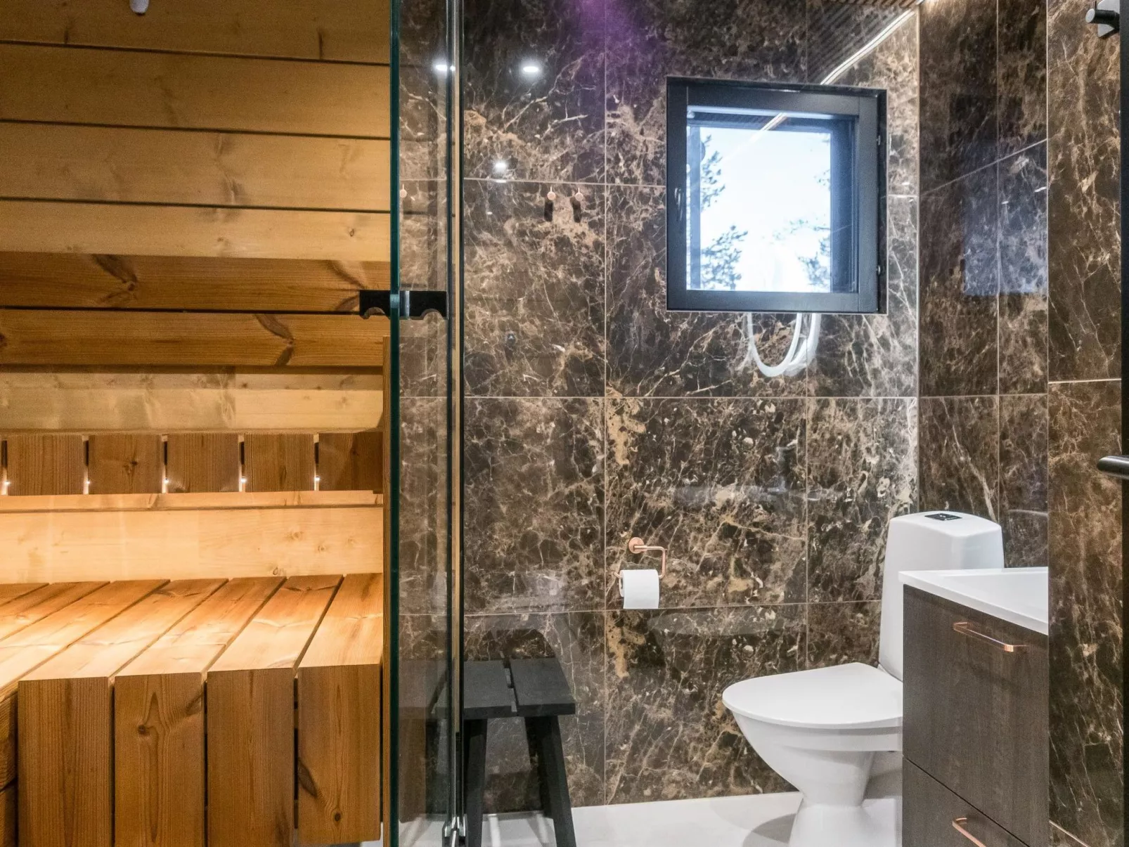 Levin kuiskaus-Dedans