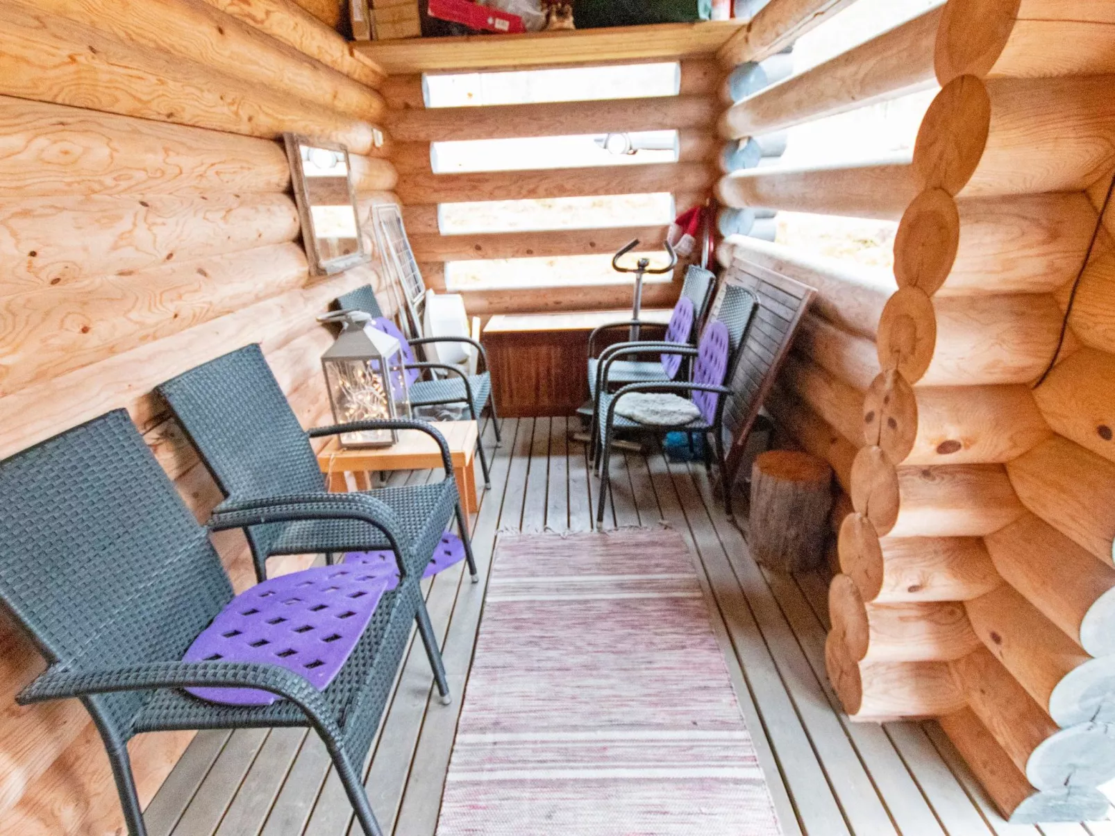 Tievanlaita 10-Inside