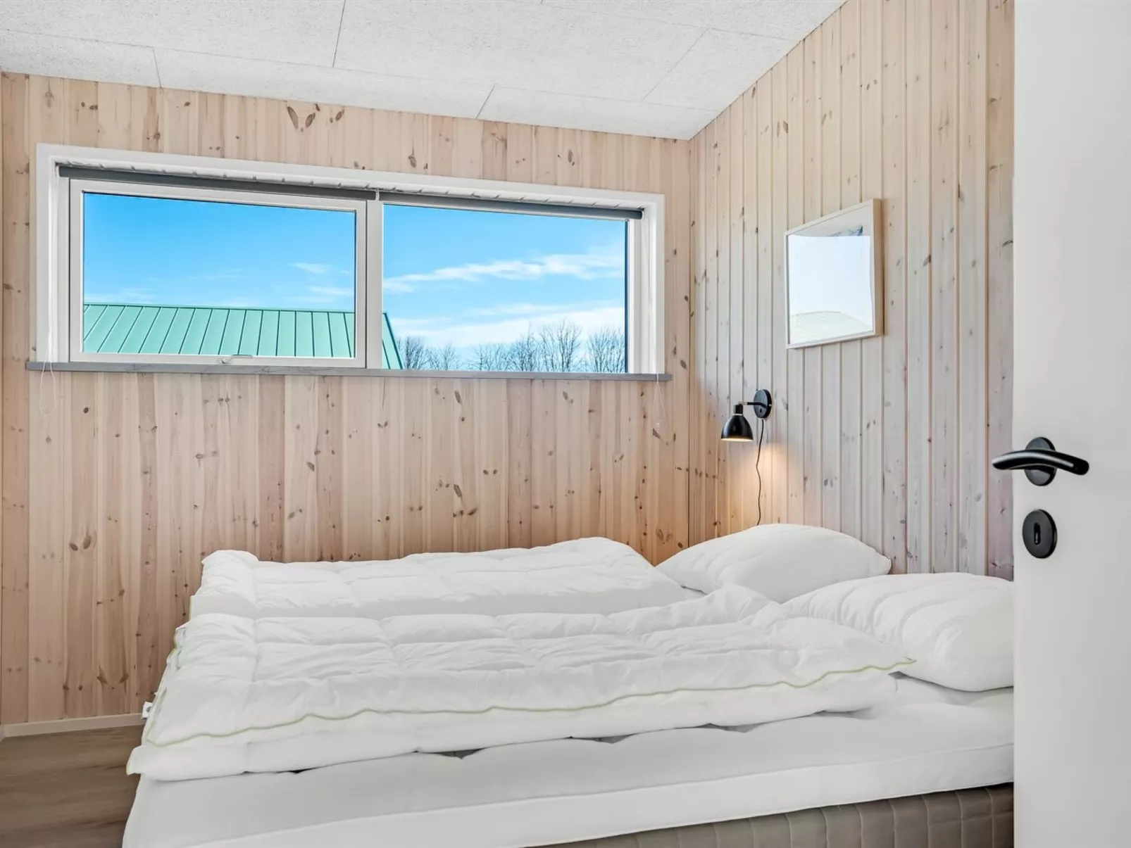 "Ilze" -  from the sea-Drinnen