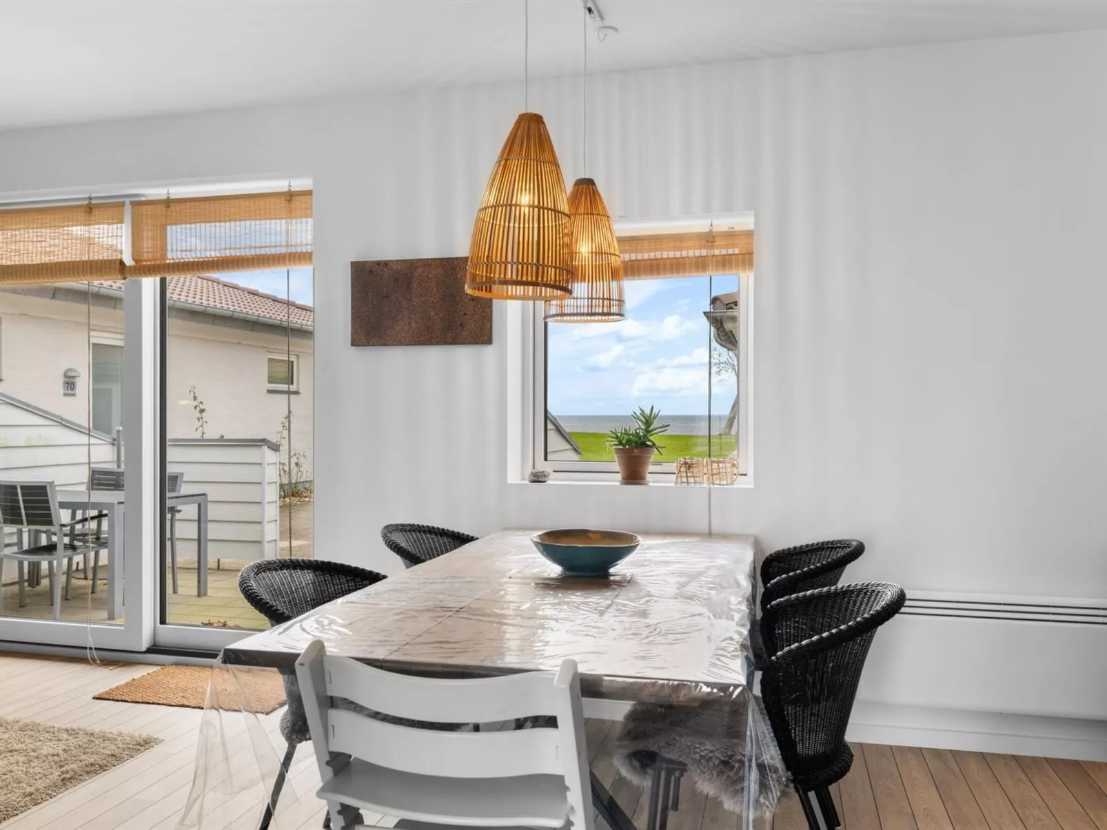 "Kari" - 50m from the sea-Inside