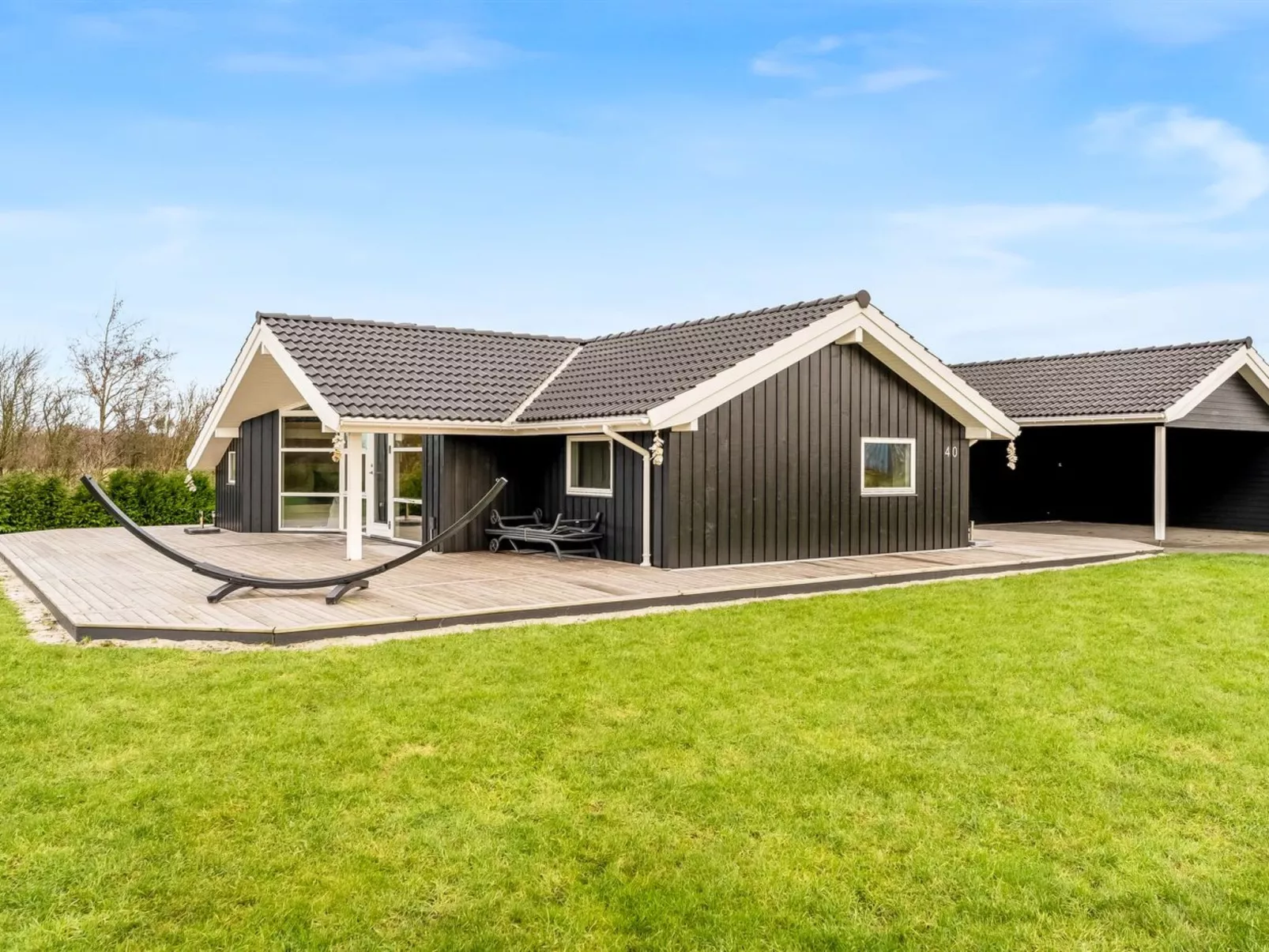 "Antero" - 500m to the fjord-Outside