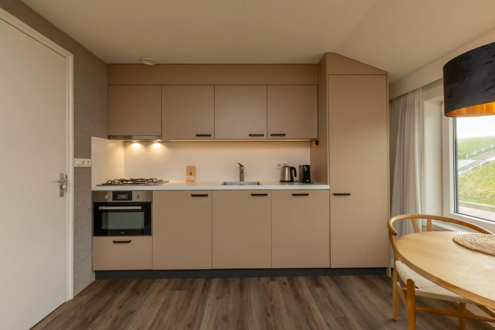 Overnachten in Zoutelande  Comfortabel Appartement Langstraat 5A-Kitchen