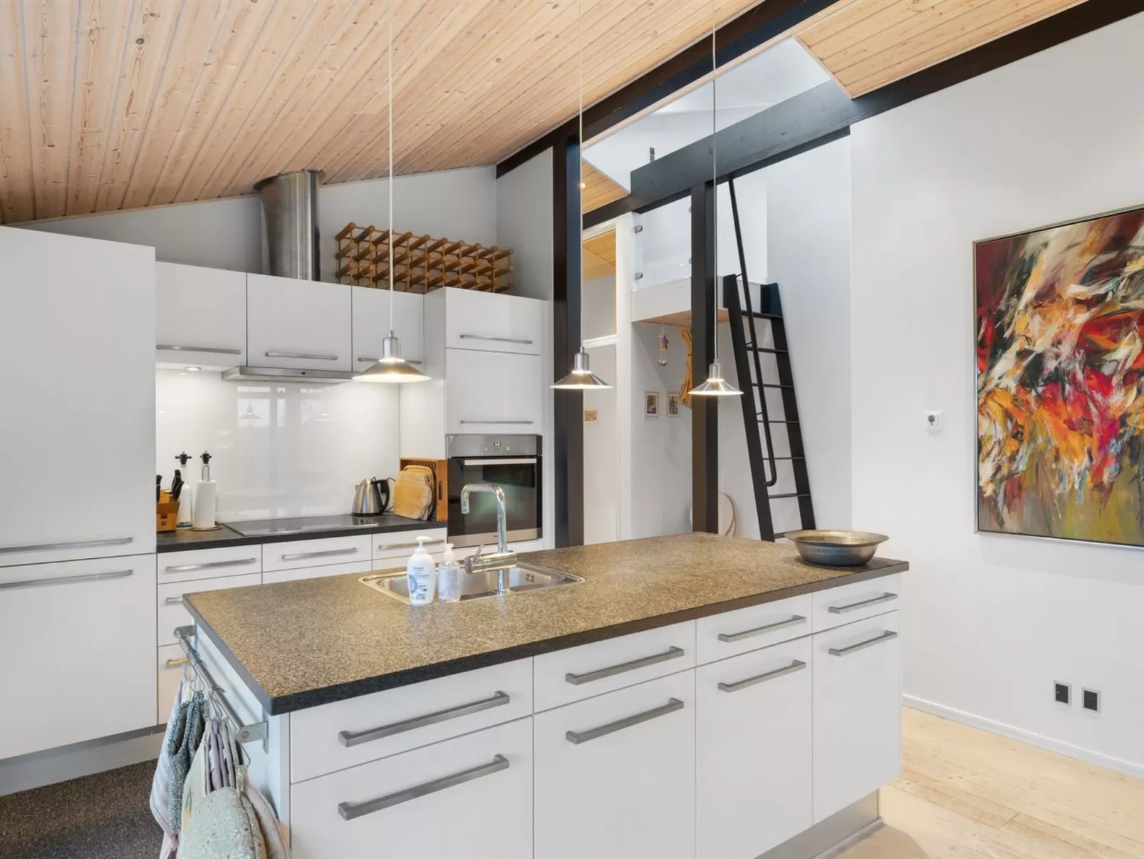 "Erlinda" - 600m from the sea-Inside