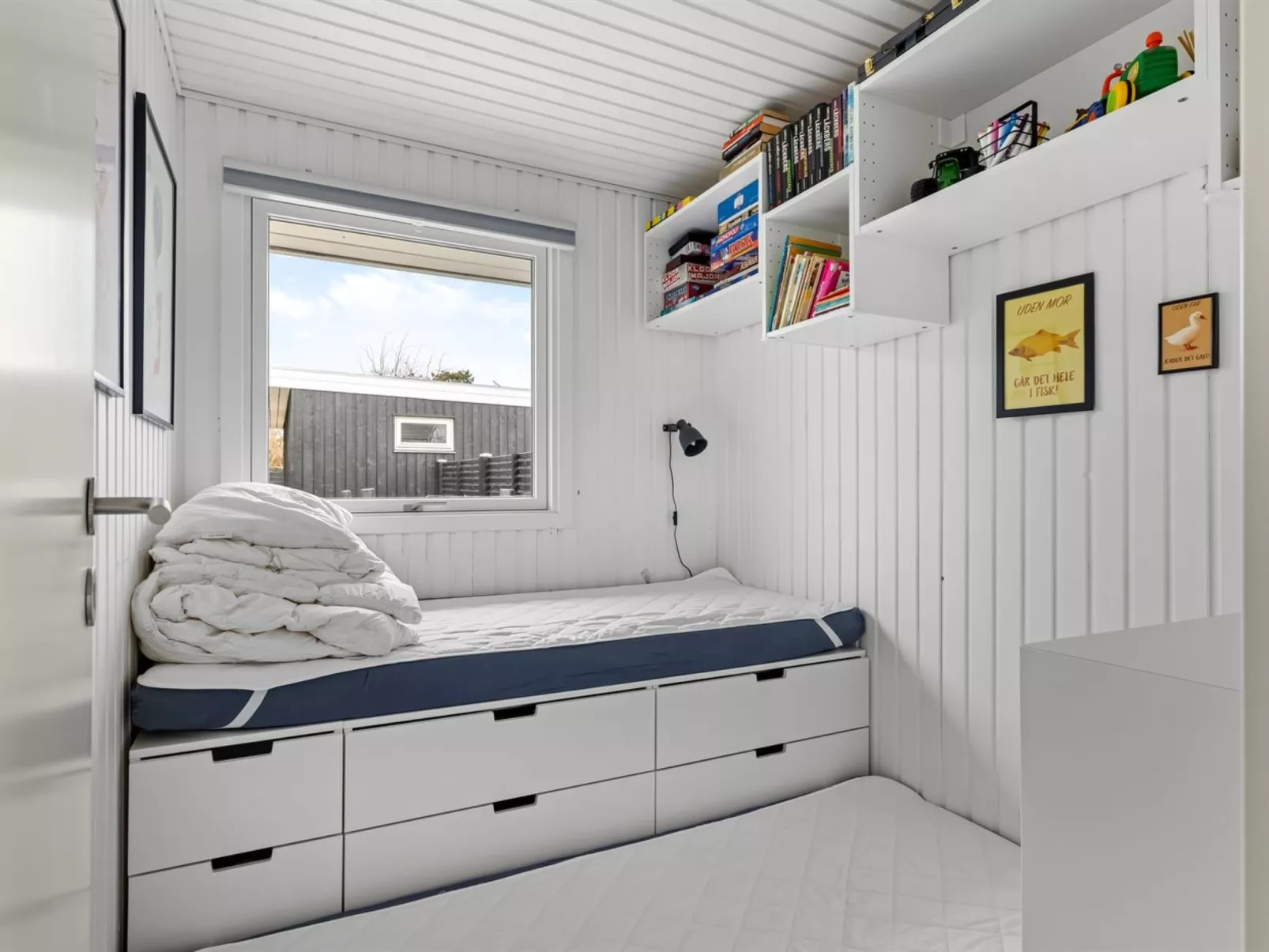 "Bjart" - 150m from the sea-Drinnen