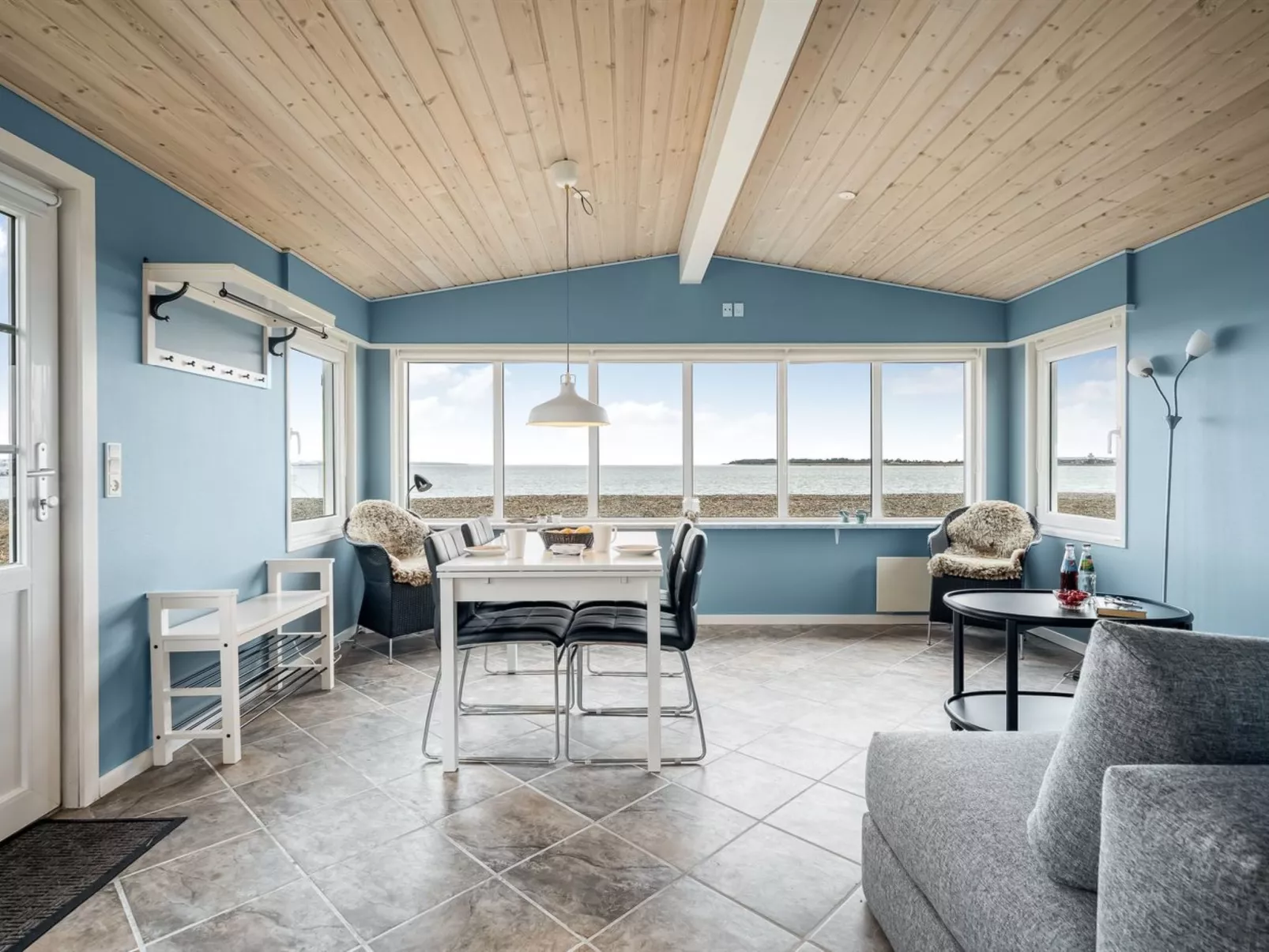 "Nyalle" - 50m to the fjord-Inside