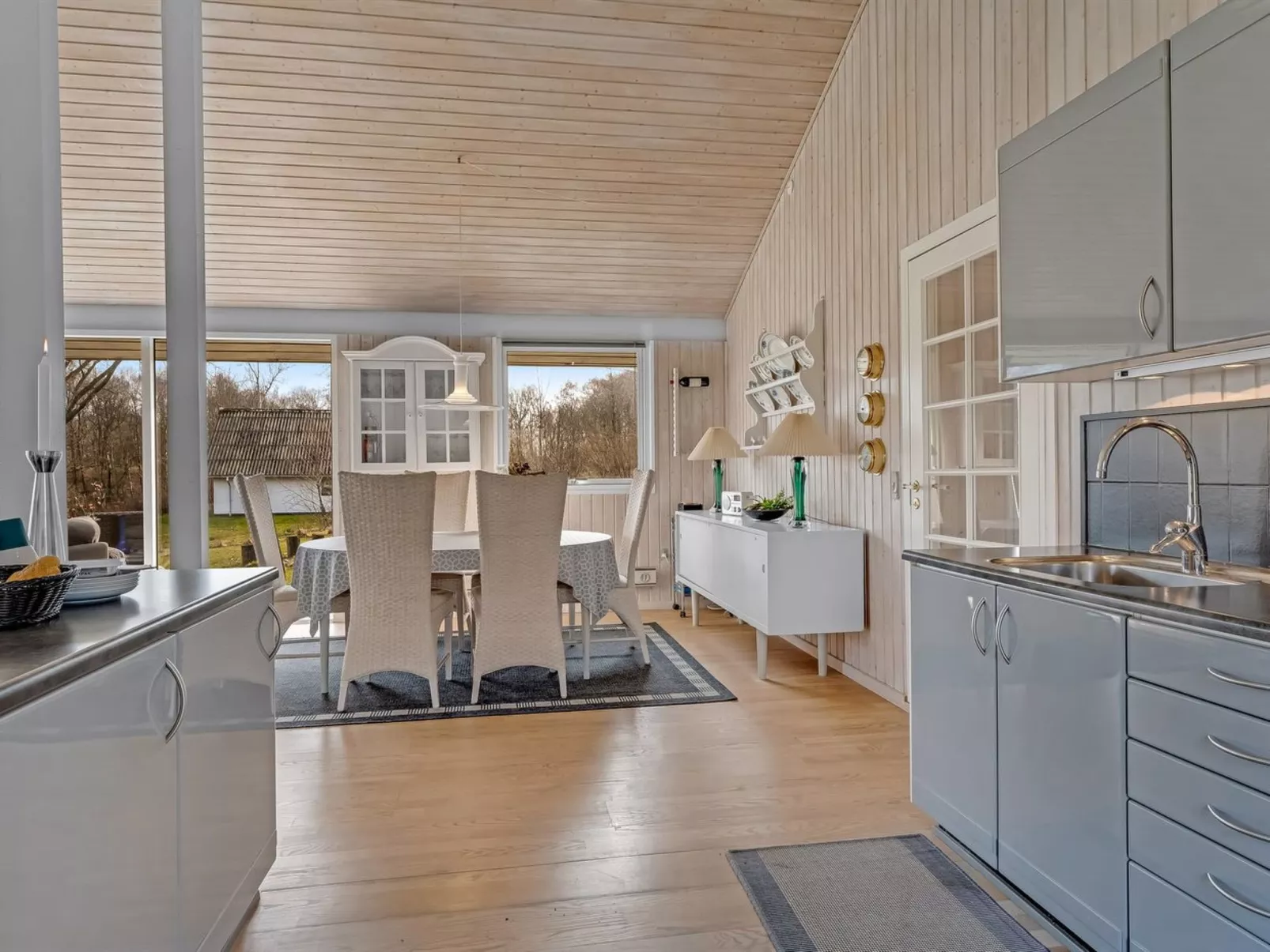 "Tosti" - 180m to the fjord-Inside