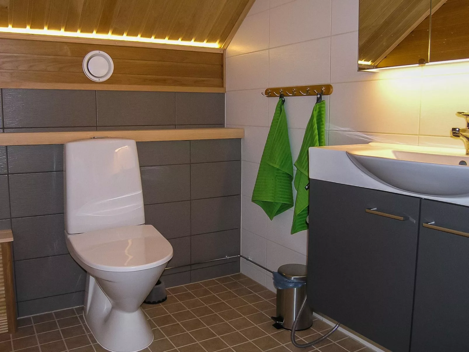 Huvila ferdinand-Inside